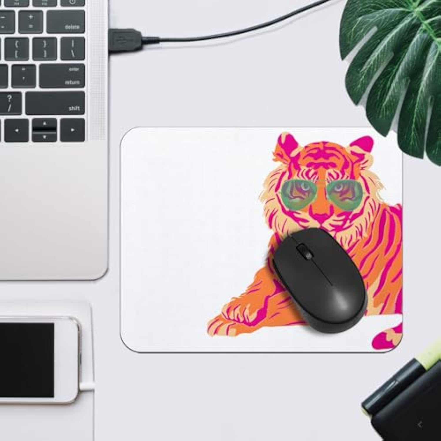 Hot Pink Mouse Pad, Trendy Preppy Pink And Orange Tiger Square Mouse Pads For Desk, Tiger Gifts, Preppy Desk Accessories, Aesthetic Mouse Pad, Hot Pink Office Supplies, 9.5X7.9 Inch