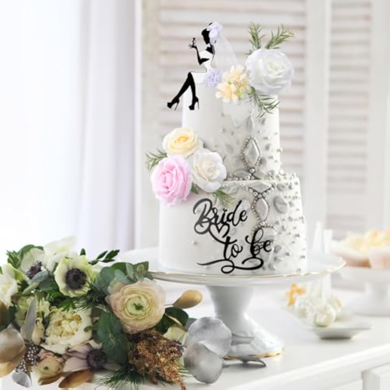16 Pcs Bride To Be Cake Topper Set Wedding Cake Toppers Acrylic High Heels Lady Girl Decor For Wedding Shower Engagement Bachelorette Hen Party Decorations(Black)