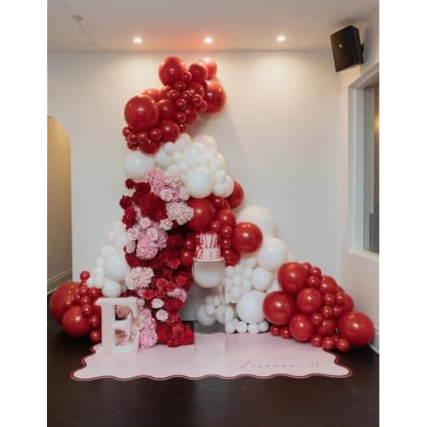 Red And White Balloon Garland Arch Kit 153Pcs With Star - 22 18 12 10 5In Different Size Red White Confetti Latex Balloons For Christmas Wedding Valentine'S Day Birthday Party Decorations