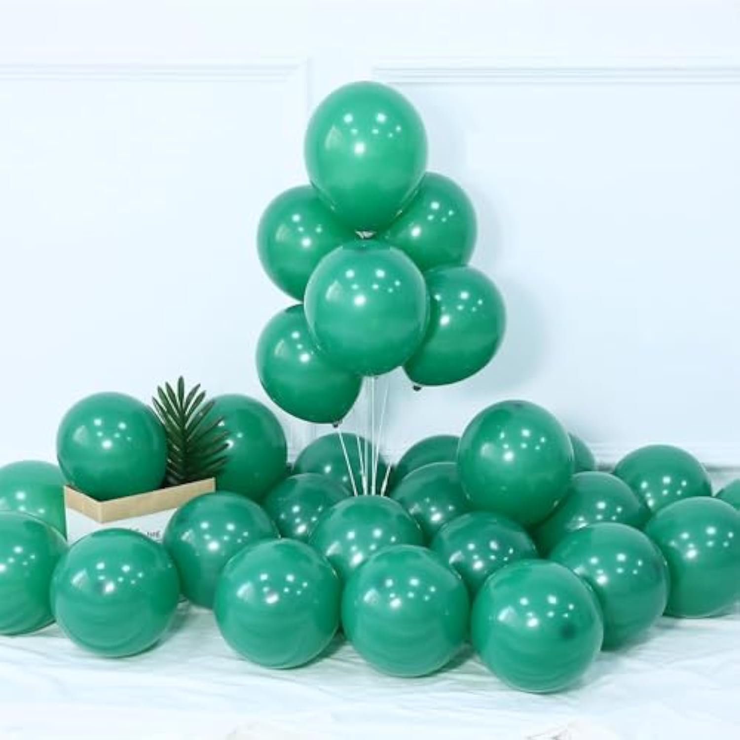 Green And Gold Balloons Arch Garland Kit 129Pcs Dark Emerald Green Sage Green Metallic Gold Balloon For Birthday Wedding Christmas New Year Eve Party Decorations