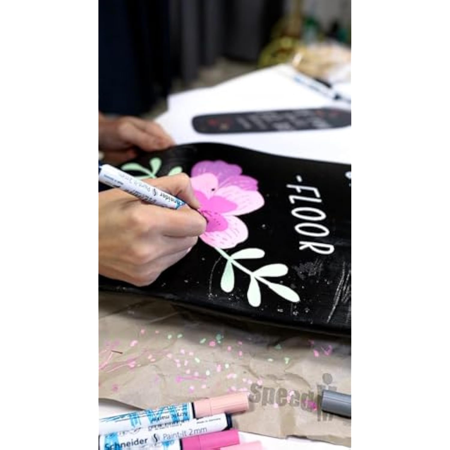 Schneider Paint-It 310 Acrylic Marker Pen Set - 2Mm Round Bullet Tip - High Coverage - Gift Box Pack Of 5 Pens (Christmas)