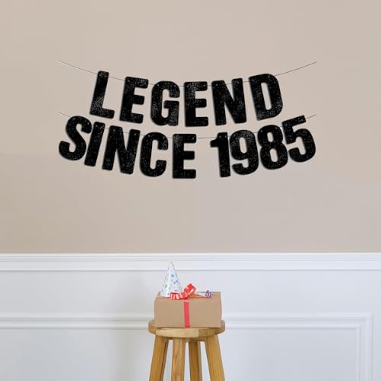 Pre-Strung Black Glitter Legend Since 1985 Banner, 40th Birthday Decor for Men