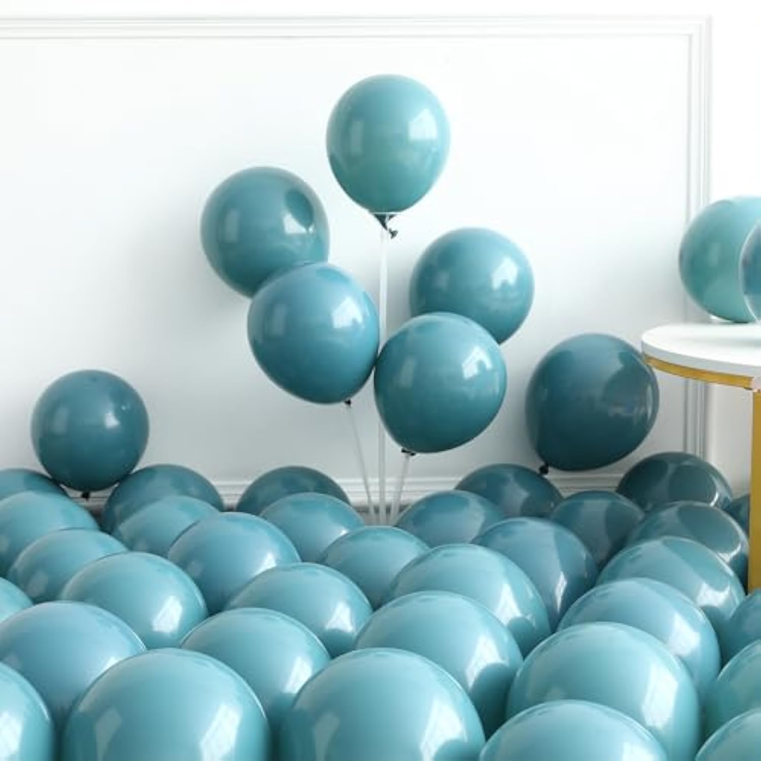 Travel Themed Party Balloon Arch Kit 131Pcs Dusty Blue Coffee Balloon With Globe Plane Aluminium Balloon For Time Flies 1St Birthday Party Retirement Farewell Party Decorations