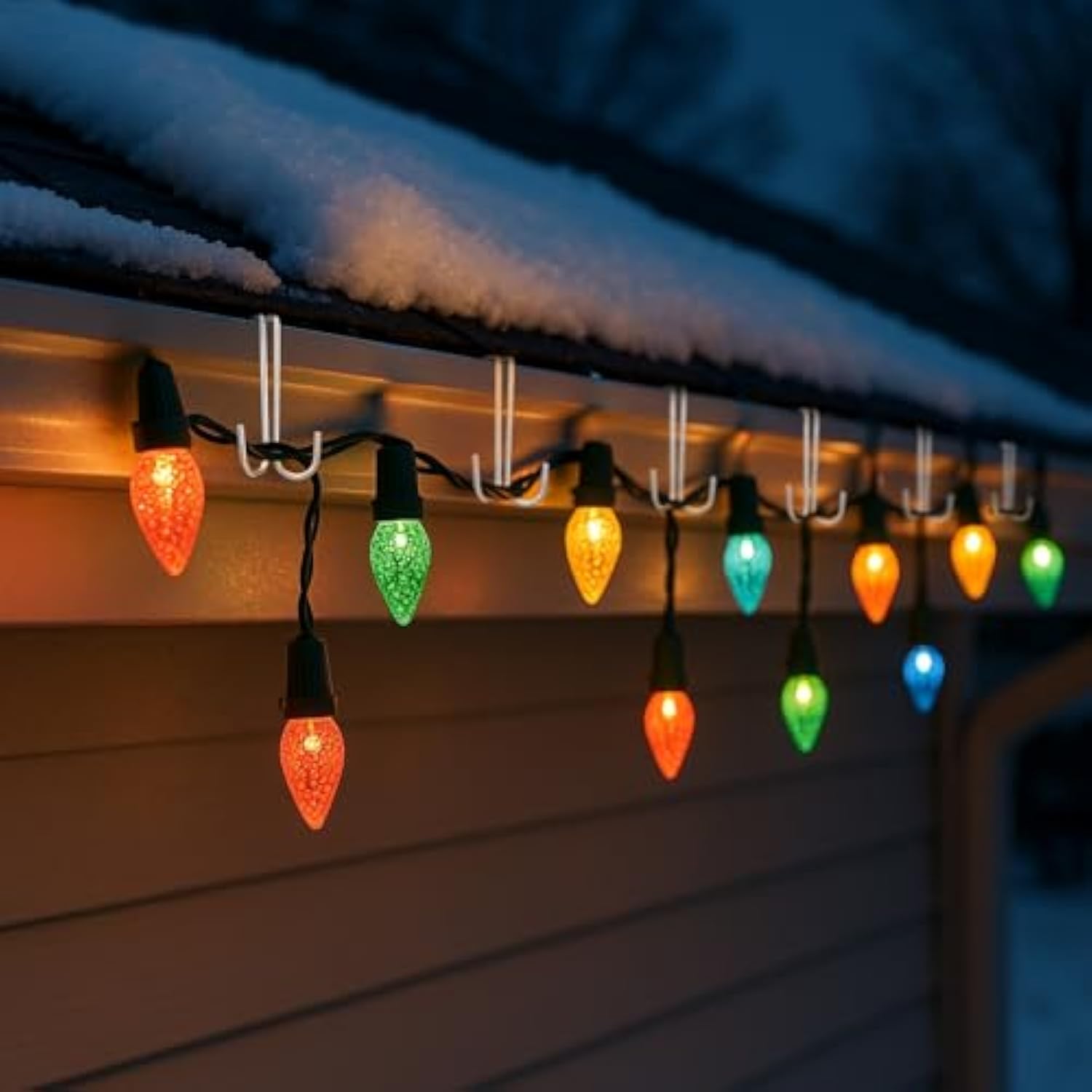 The 50 Pcs Christmas Gutter Light Clips Outdoor Metal Hanging Gutter Hooks Weatherproof Christmas String Light Hangers For Holiday Halloween Xmas Decoration