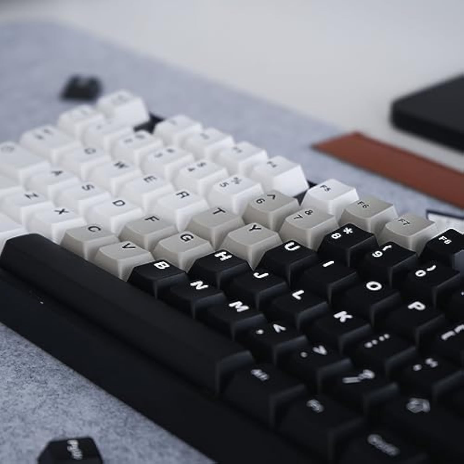 White Black Gradient Keycaps Set Cherry Profile Doubleshot Custom Keycaps 121