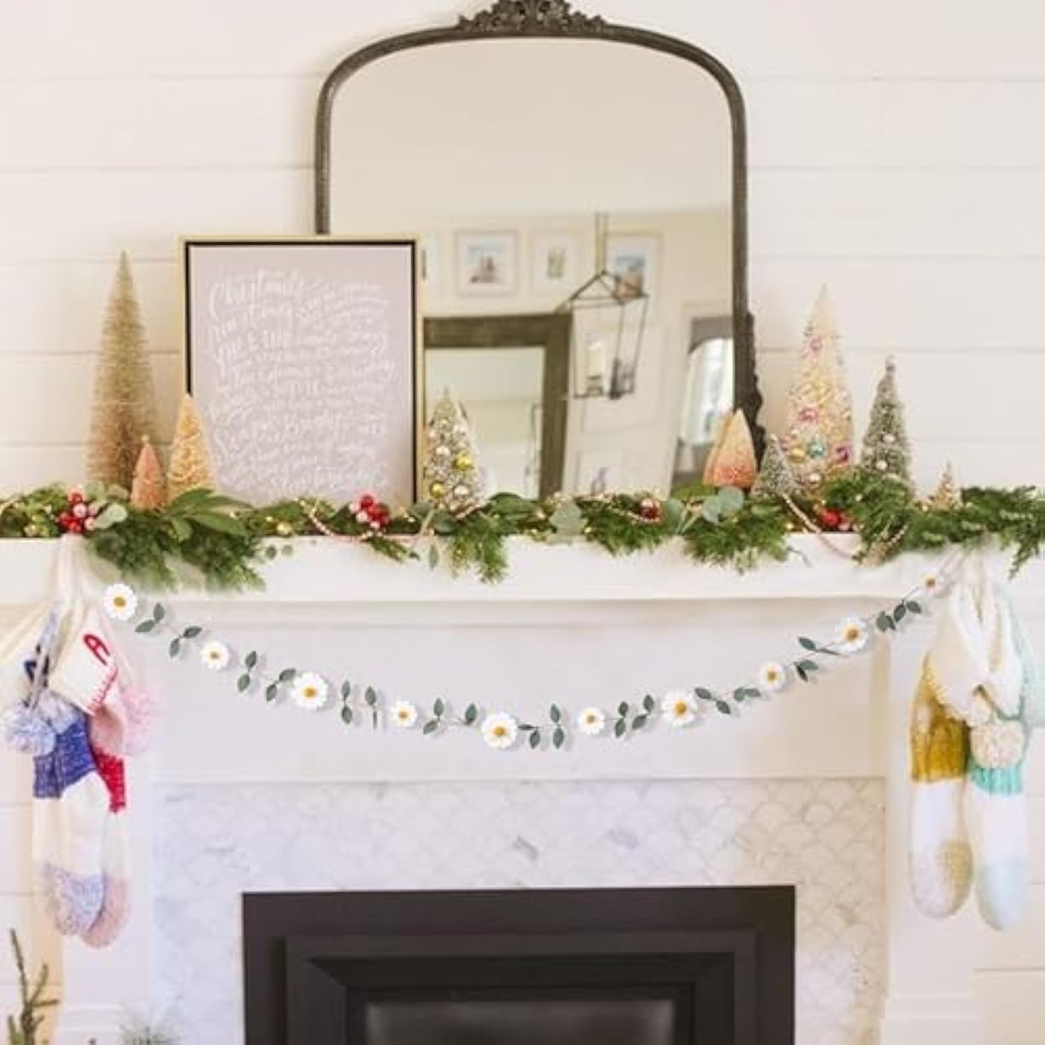 Wool felt daisy chain garland for daisy-theme parties, 1st birthdays, nursery décor