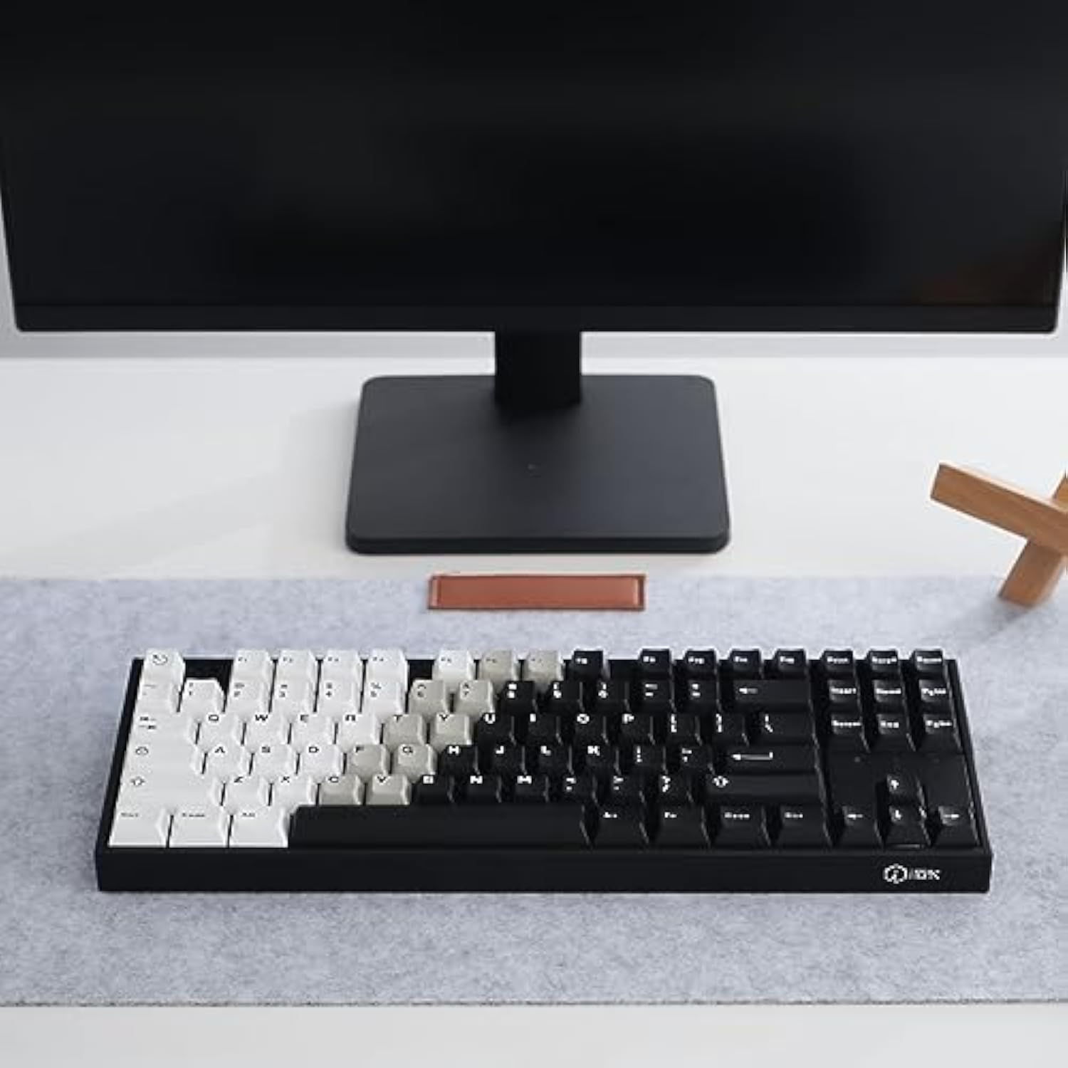 White Black Gradient Keycaps Set Cherry Profile Doubleshot Custom Keycaps 121