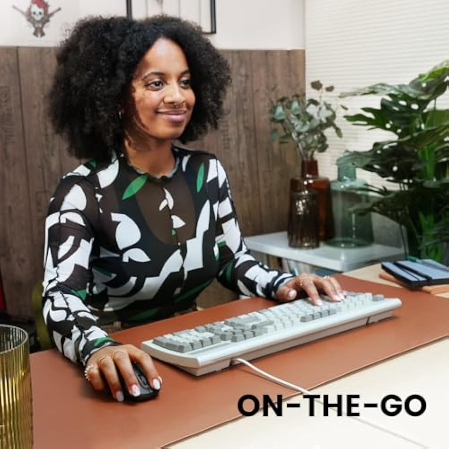 Perixx PERIMICE-722B Wireless Optical Mouse - 3.82x2.28 Inches Portable Design - Silent Clicks with Cable Straps - Black