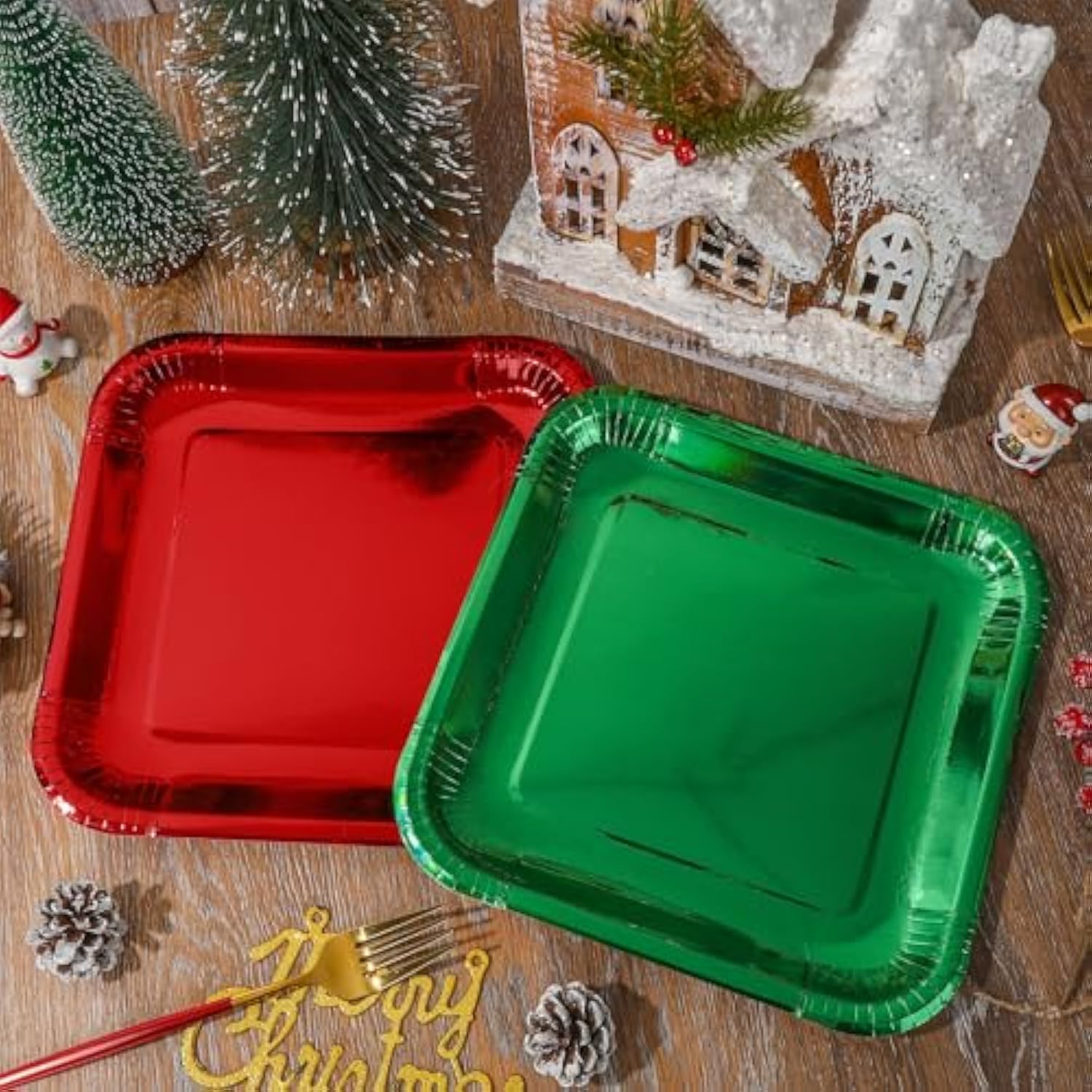 100Pcs Christmas Red Green Square Paper Plates 9 Inch Metallic Foil Plates Merry Christmas Disposable Plates For Xmas Winter Party Tableware Supplies