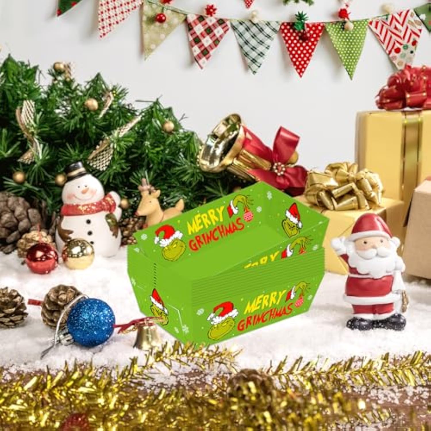 24Pcs Whoville Christmas Food Trays Welcome To Whoville Birthday Party Supplies For Popcorn Nachos Fries Corn Snack Trays Novelty Christmas Party Decorations Disposable Paper Food Trays