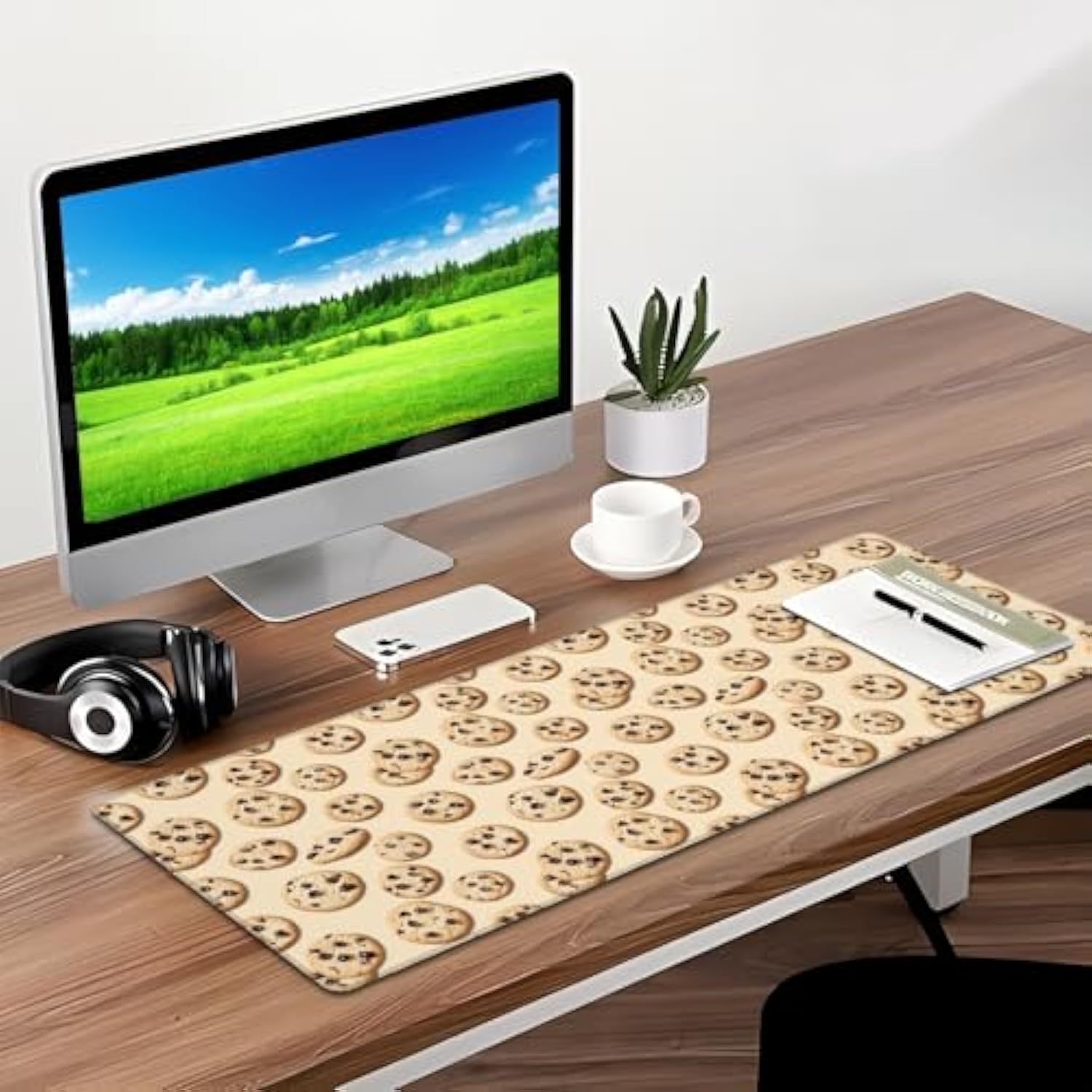 Cookie Gaming Mouse Pad, Desk Mat, Non-Slip Rubber Base Cool Aesthetic Mousepads For Computer Laptop Keyboard Office School Home Desktop Decor 31.5" X 11.8"