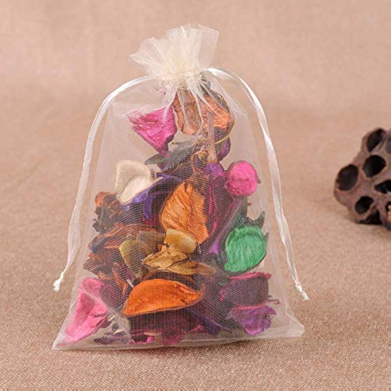 100Pcs 5X7 Inches White Organza Bags Christmas Drawstring Pouches Party Wedding Favor Bags Goodie Bags(White 5X7)