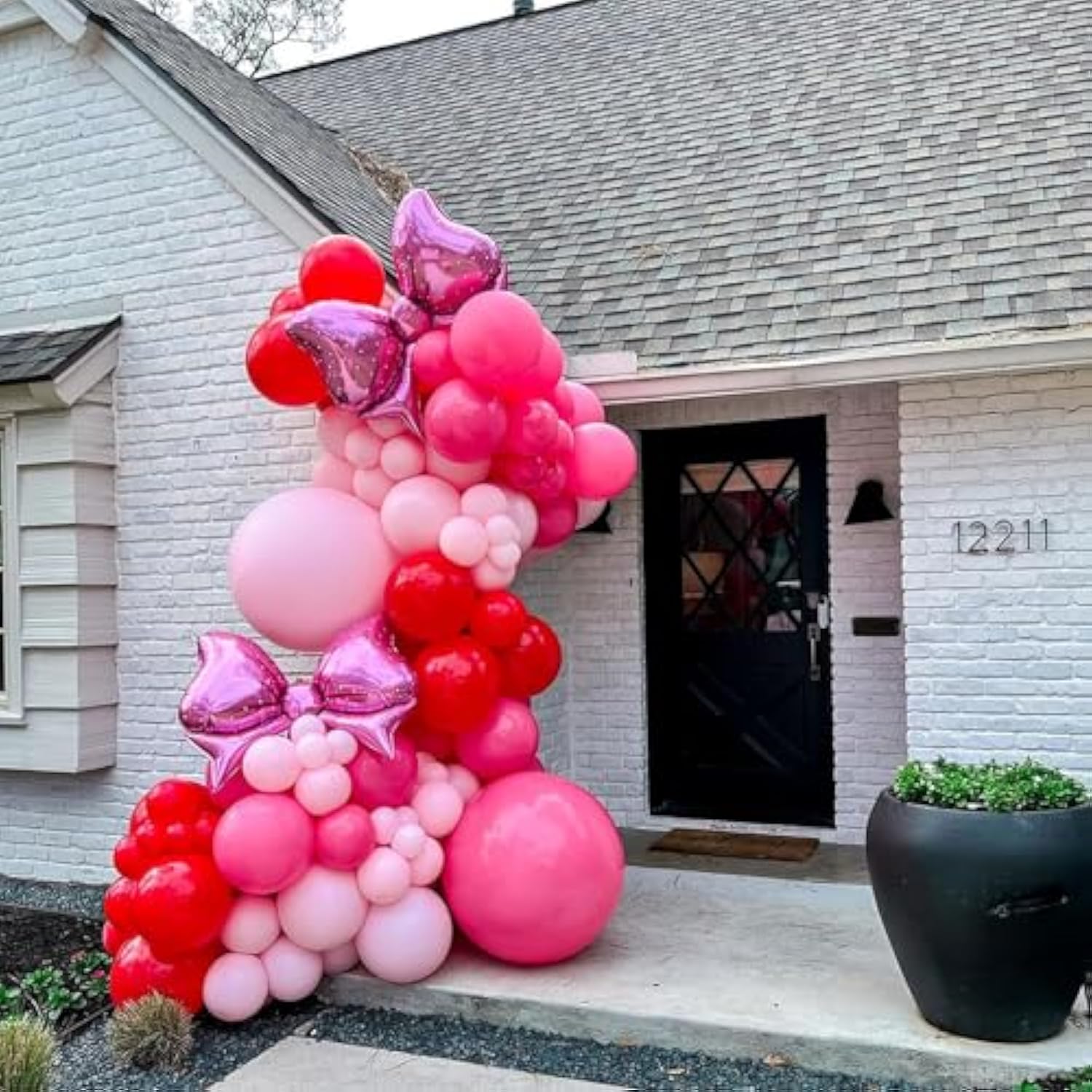 Pastel Pink Balloons Arch Garland Kit, 102Pcs 18In 12In 10In 5In Light Pink Balloons Different Sizes For Birthday Baby Shower Gender Reveal Princess Theme Valentine'S Day Party Decorations