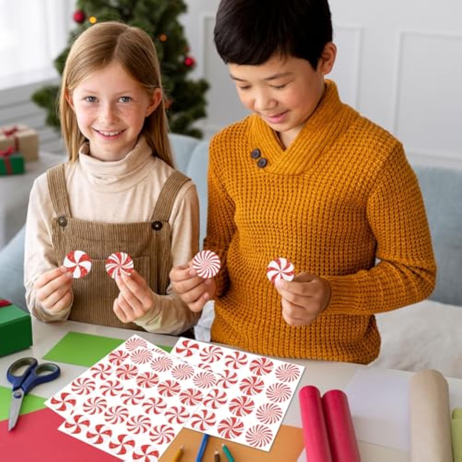 500Pcs Christmas Stickers Glitter Peppermint Candy Envelope Seal Decals Red White Self-Adhesive Xmas Paper Labels For Winter Holiday Invitation Greeting Card Scrapbook, 1.5 In