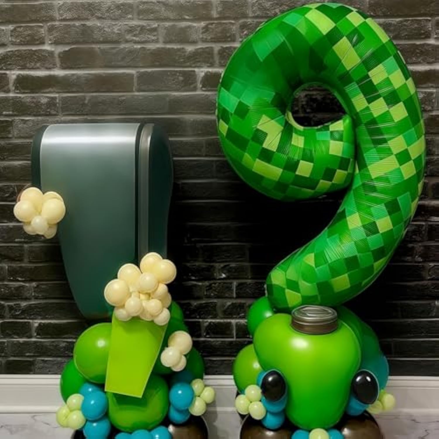 Gaint Green Pixel Number 6 Balloon, Dark Kelly Green Self Inflating 6 Balloons Number, 40 Inch Pixel Foil Six Balloon For Boys Kids 6Th Birthday Party Video Game Forest Golf Patrick'S Day Decorations