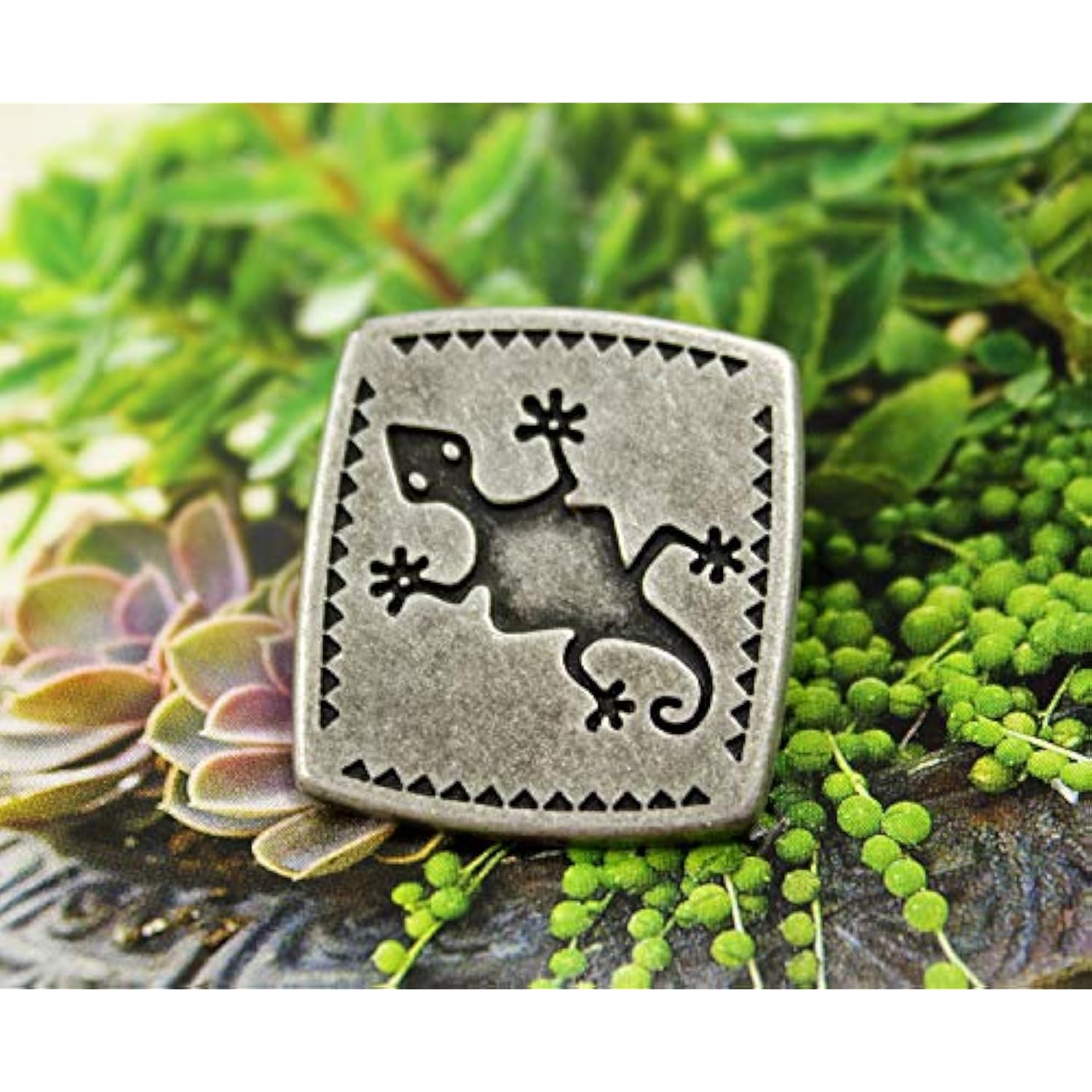 10 Pieces Gecko Rectangle Antique Silver Color Metal Shank Buttons. 24