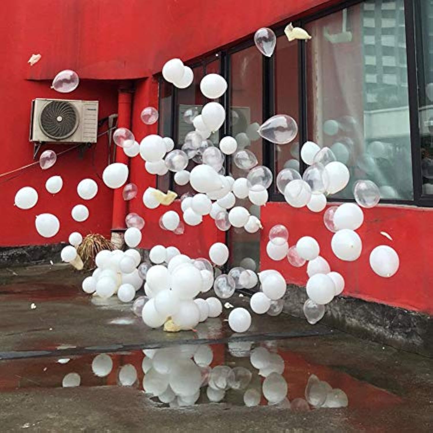 110 Pcs Clear Balloon Set in Mixed Sizes for Party Decorations