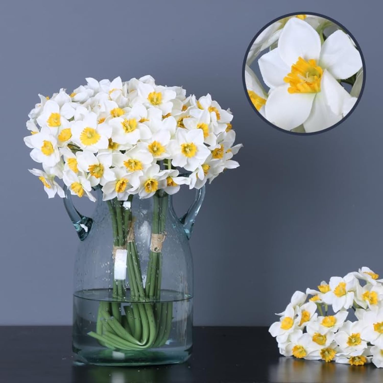 18 Pcs Artificial Flowers White Artificial Daffodils Flowers Real Touch Faux Silk Daffodils Flowers With Stems Flower Arrangement For Party Wedding Office Home Decor (White)