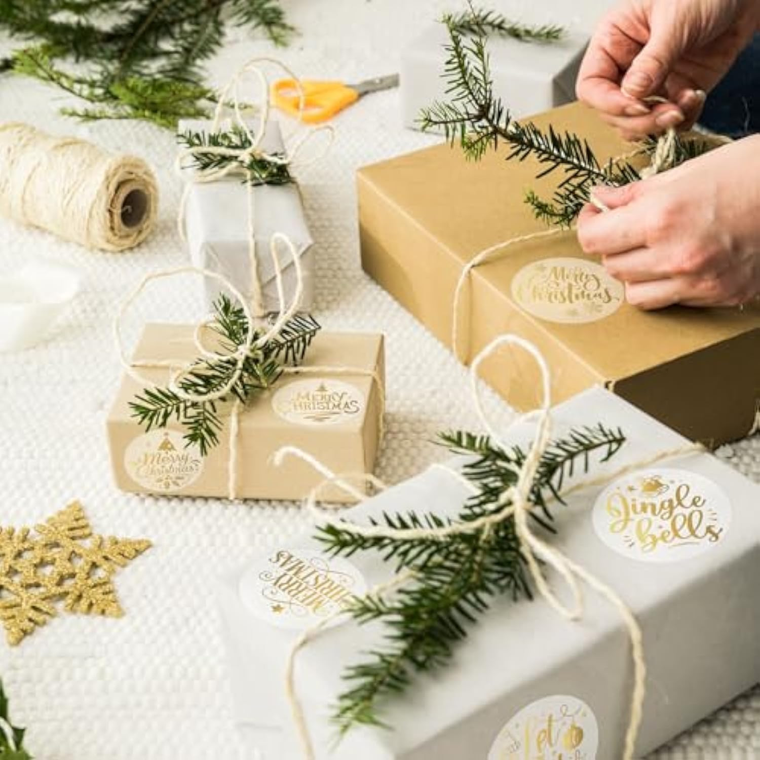 1000Pcs Clear Christmas Stickers Roll Gold Foil Merry Christmas Stickers Xmas Winter Holiday Round Adhesive Label Stickers Decal For Xmas Envelopes Invitations Cards Gifts Decor, 6 Designs