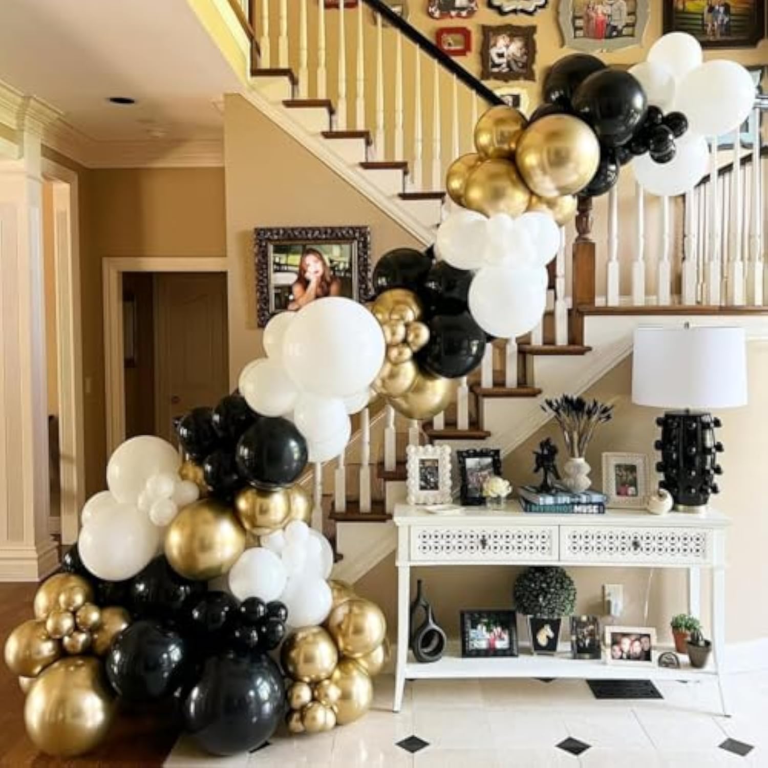 50pcs Black White Gold Balloons 12in Party Decorations New Year Wedding