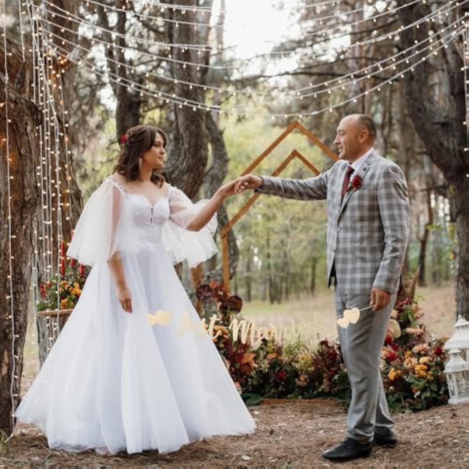 Just Married Banner, Pre-Strung Hearts Wedding Banner Just Married Bunting Sign Mr And Mrs Decor Garland For Wedding Bridal Shower Bachelor Reception Ceremony Party Car Decoration (Champagne Gold)