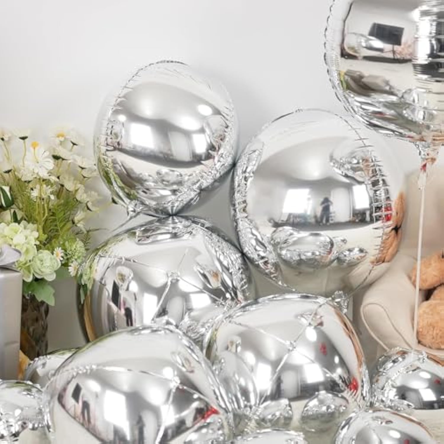 12Pcs Silver Round Foil Balloons, 22" 15" 10" 4D Ball Balloons, Metallic Silver Foil Balloon For Birthday Graduation Christmas New Year Eve Disco Party Backdrop Decorations