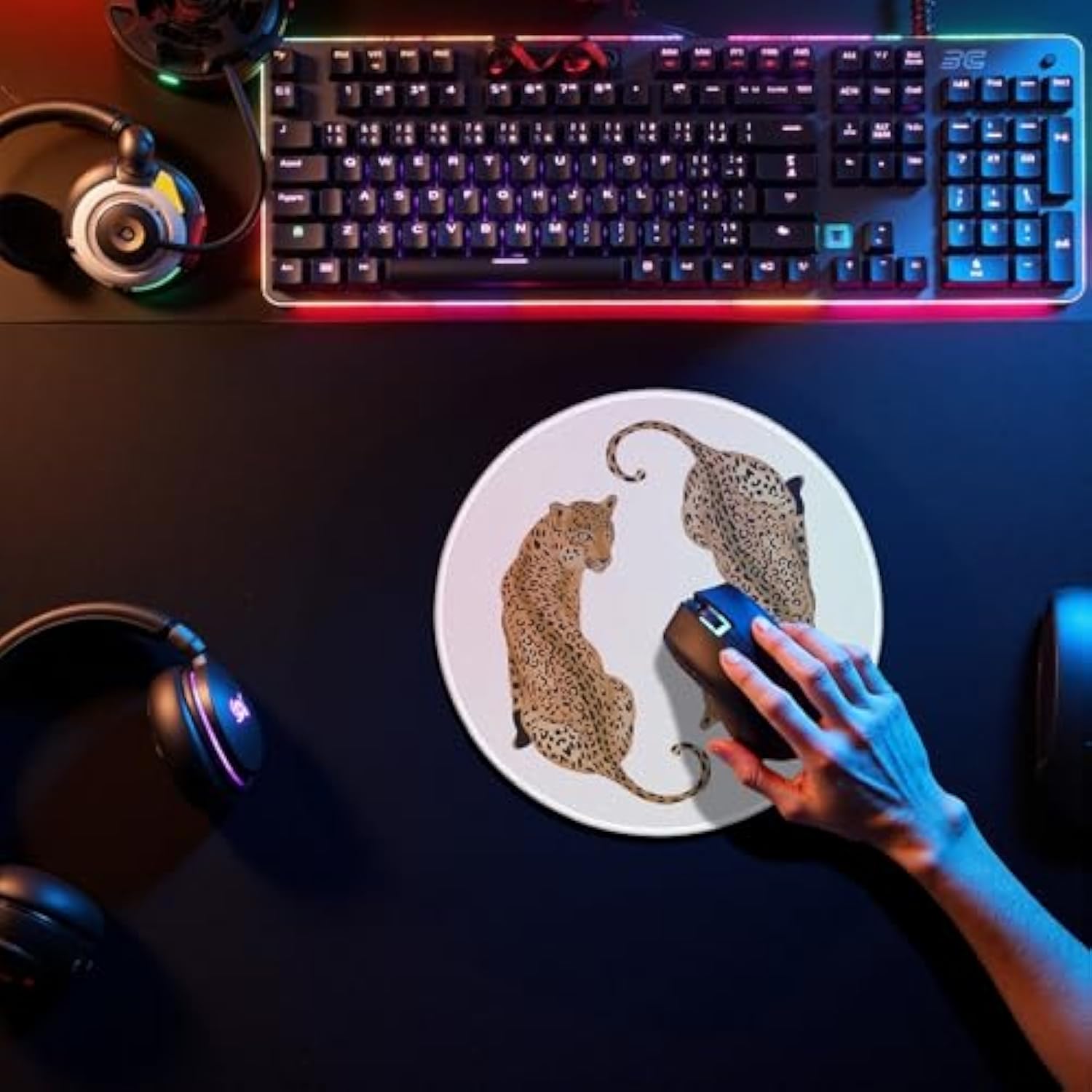 Trendy Preppy Leopard Mouse Pad For Desk, Fashion Cheetah Print Aesthetic Mousepad For Work Computers Laptop Home Office Dorm Desk Accessories, Girly Office Supplies, 7.9X7.9