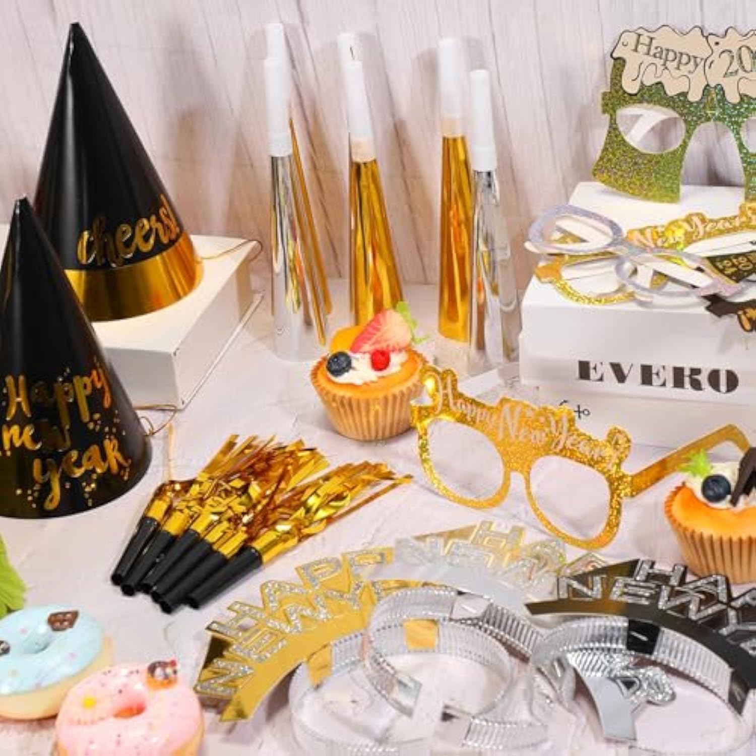 36 Pcs 2026 New Year Party Kit Hats, Noisemakers & Accessories