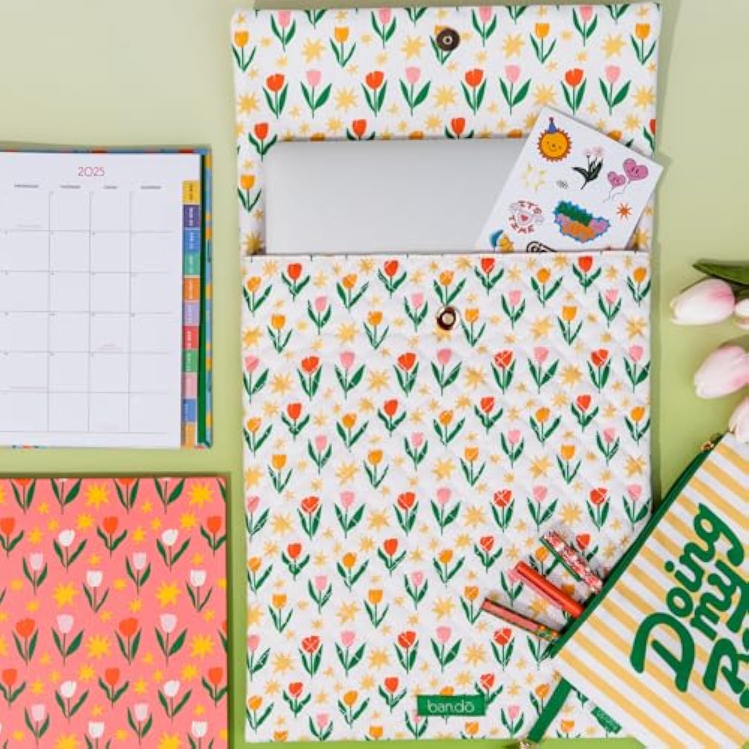 Go Go Padded Laptop Sleeve With Snap Closure And Wires Pouch, Fits Up To 15-Inch Laptop, Tulips On Ivory