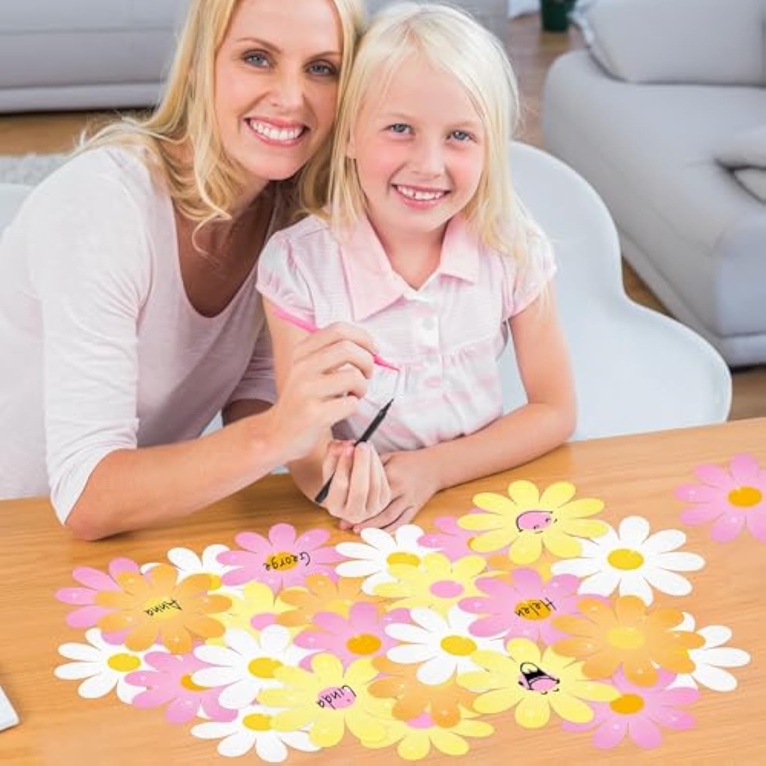Spring Daisy Flower Paper Cutouts-100Pcs Glitter Daisy Flower Cutouts Decorations Diy Paper Cuts Party Decor For Spring Bulletin Board Boho Groovy Retro Themed Birthday Party Wall Decorations Favor