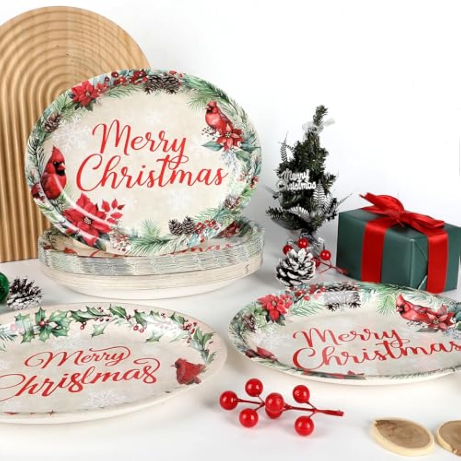 50Pcs Christmas Oval Plates Cardinal Bird Large Tableware Xmas Red Cardinal Merry Christmas Holly Berry 10'' X 12'' Disposable Dinnerware Dessert Plate For Poinsettia Party Winter Holiday Supplies