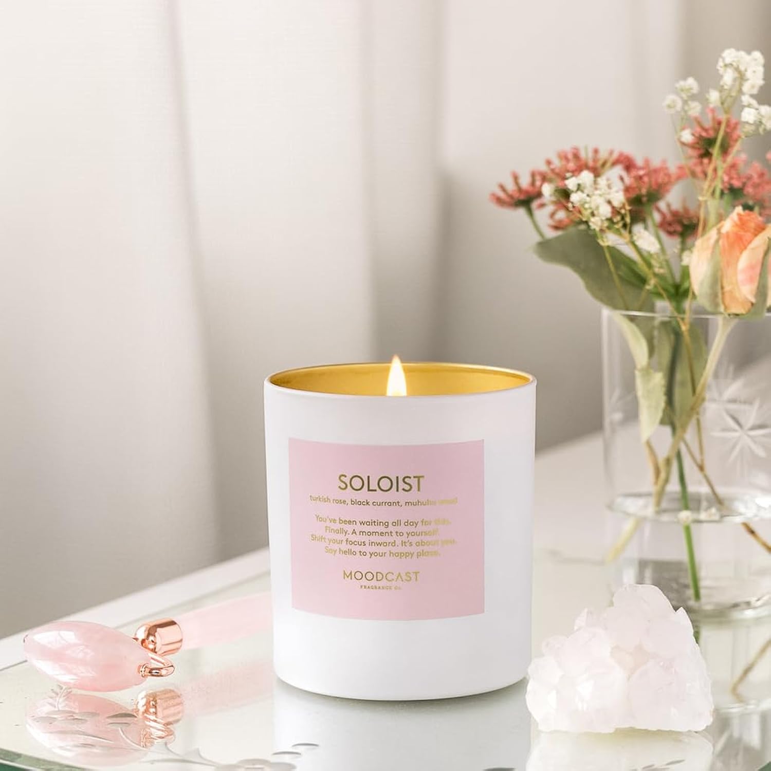 Soloist Scented Candle - Aesthetic Candle For Home, Turkish Rose, Black Current & Wood, Clean Coco Wax Blend, Vegan, Paraben Free, 45-Hour Long Lasting Burn - 8Oz