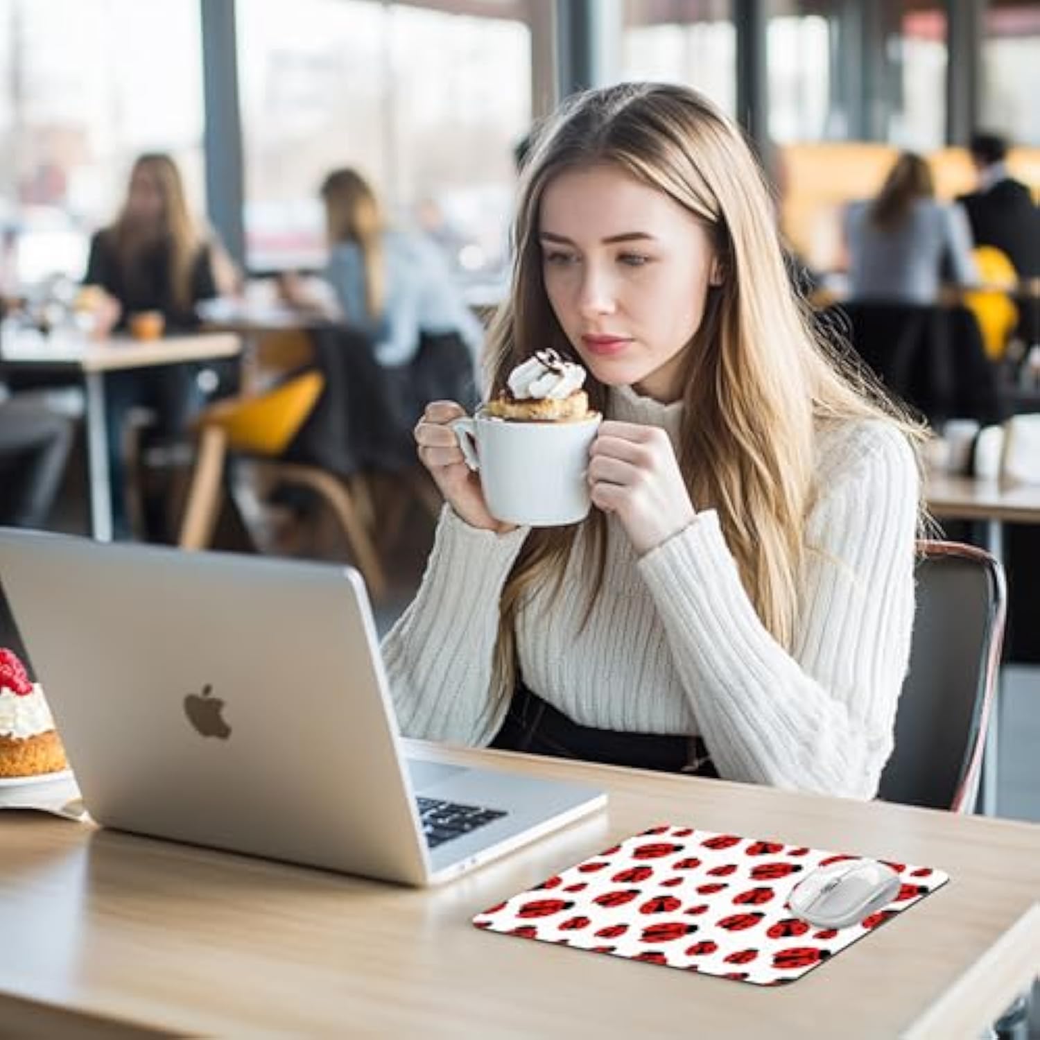 Cute Ladybug Mouse Pad - Cute Insect Decor Office Mousepad, Insect Decor Desk Mouse Pads, Ladybug Gift, Gifts For Coworkers, Gifts For Employees, 9.5X8 Inches