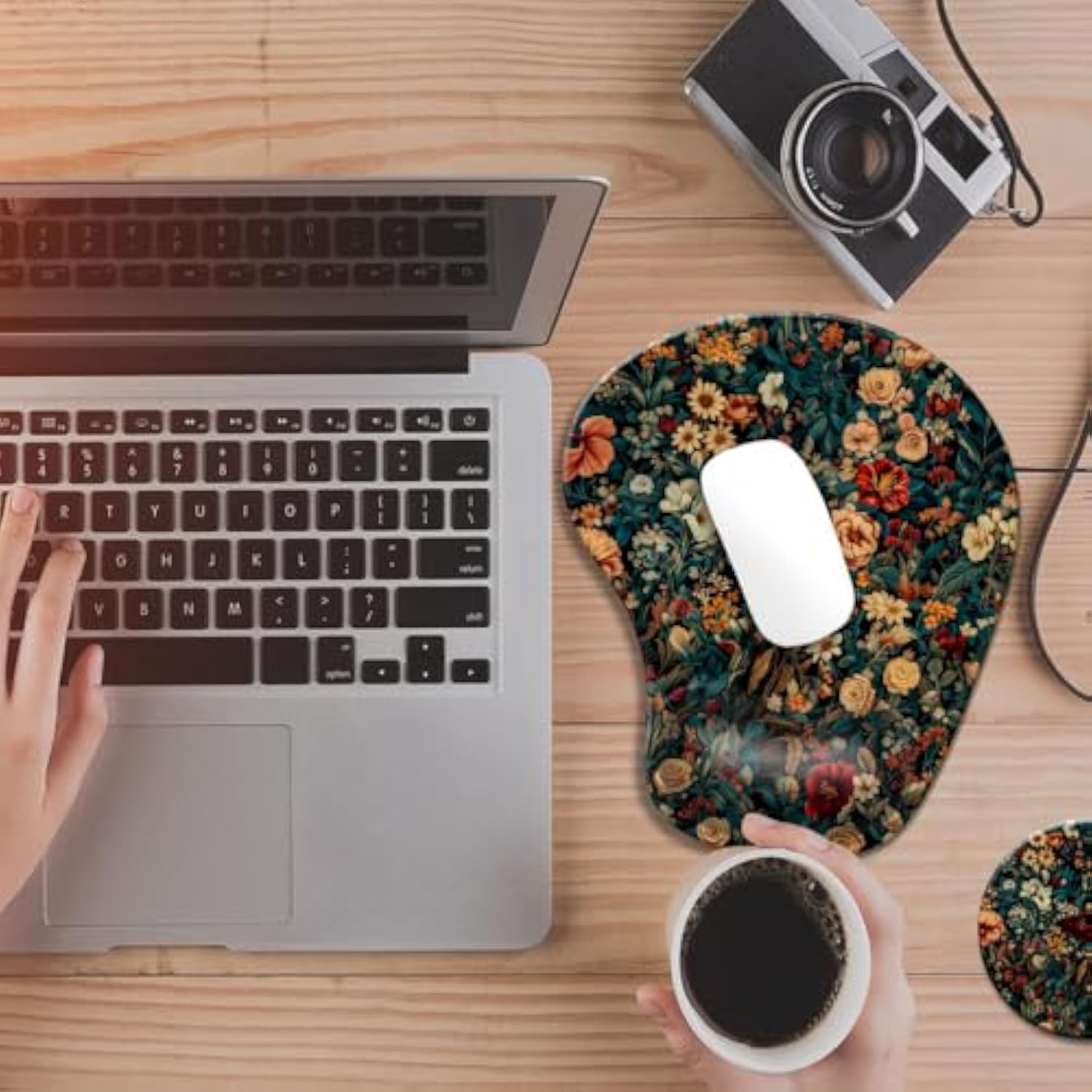 Ergonomic Mouse Pad With Wrist Rest,Comfortable Computer Gel Mouse Pad Wrist Support For Laptop,Pain Relief Mousepad With Non-Slip Pu Base Retro Floral
