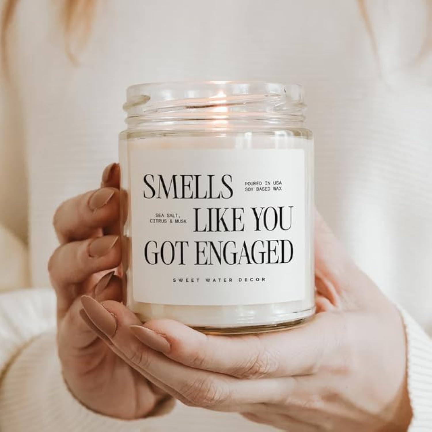 Smells Like You Got Engaged Candle, Engagement Gift For Bride-To-Be Bridal Shower, 9Oz Soy Candle With Gold Lid, Non-Toxic, Sea Salt Citrus Musk Amber Scent, Engagement Decorations