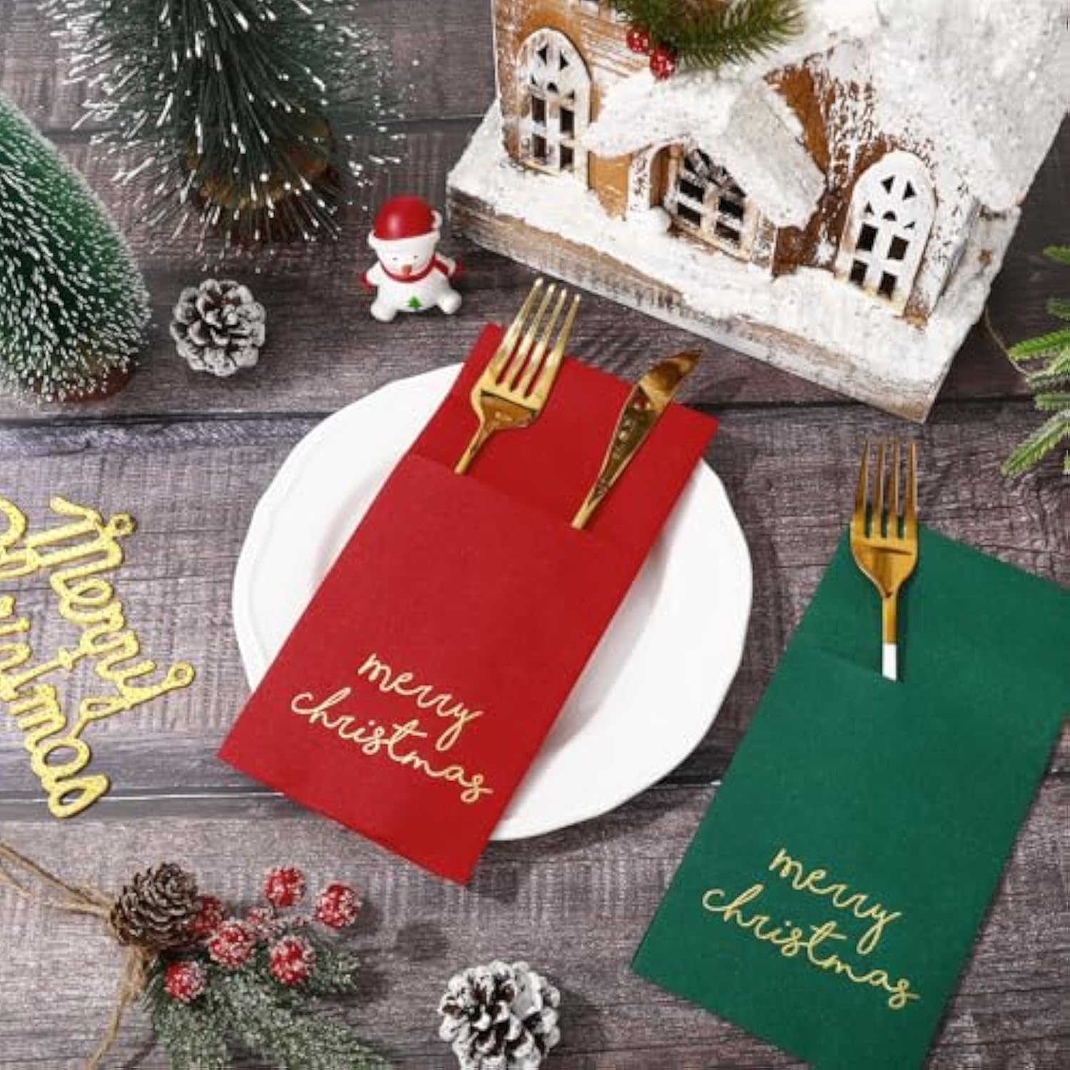 50Pcs Merry Christmas Linen Feel Napkin Gold Foil Disposable Airlaid Paper Napkin Red Green Prefolded Dinner Napkin With Built-In Flatware Pocket For Xmas Winter Party Supplies