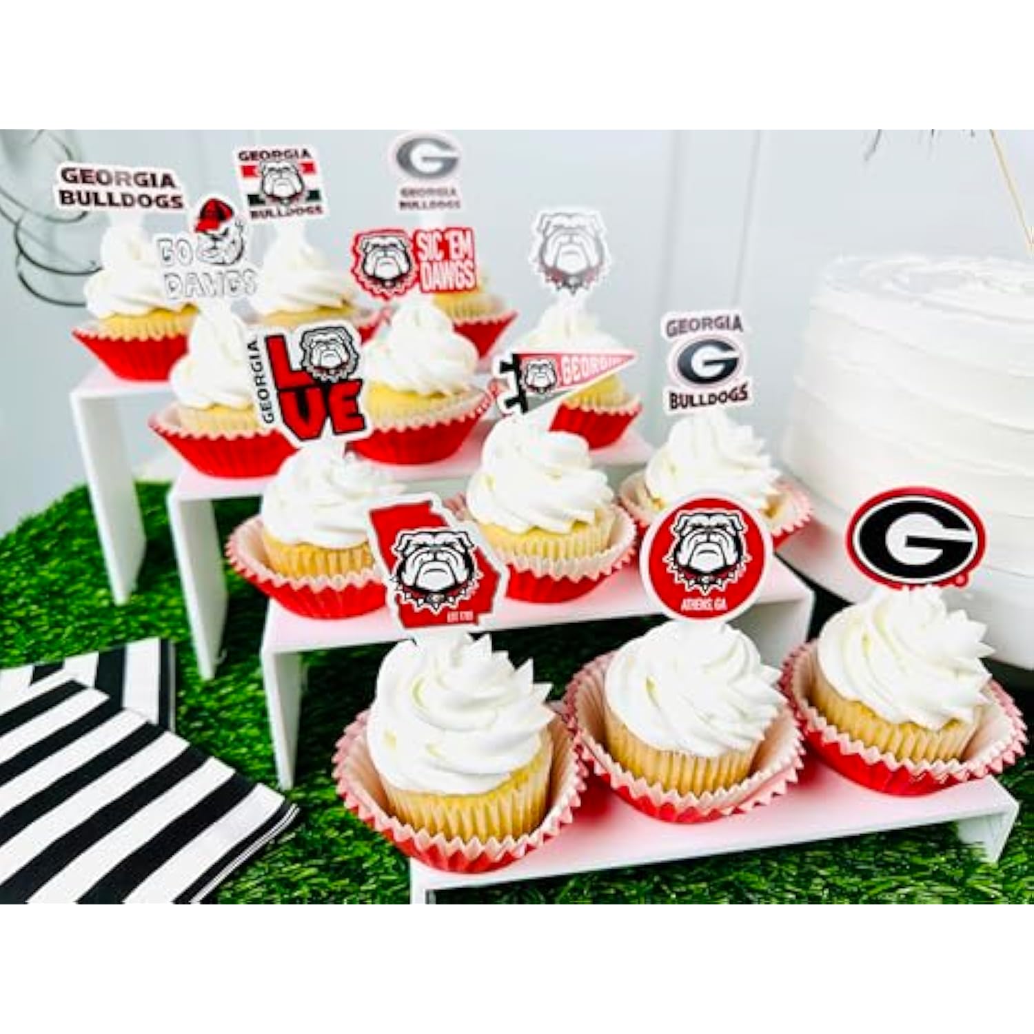 Party Supplies For Football, Birthday, Graduation Party Decorations (Georgia Bulldogs)