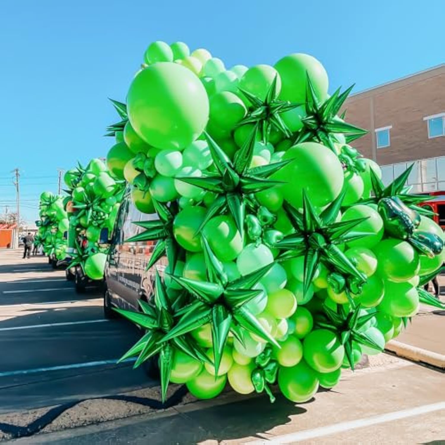 Green Star Balloons,Explosion Star Balloons Kit With 6Pcs 22Inch Cone Star Foil Balloons And 10Pcs 10Inch Four Pointed Star Balloons For Birthday Anniversary Disco Party Decorations