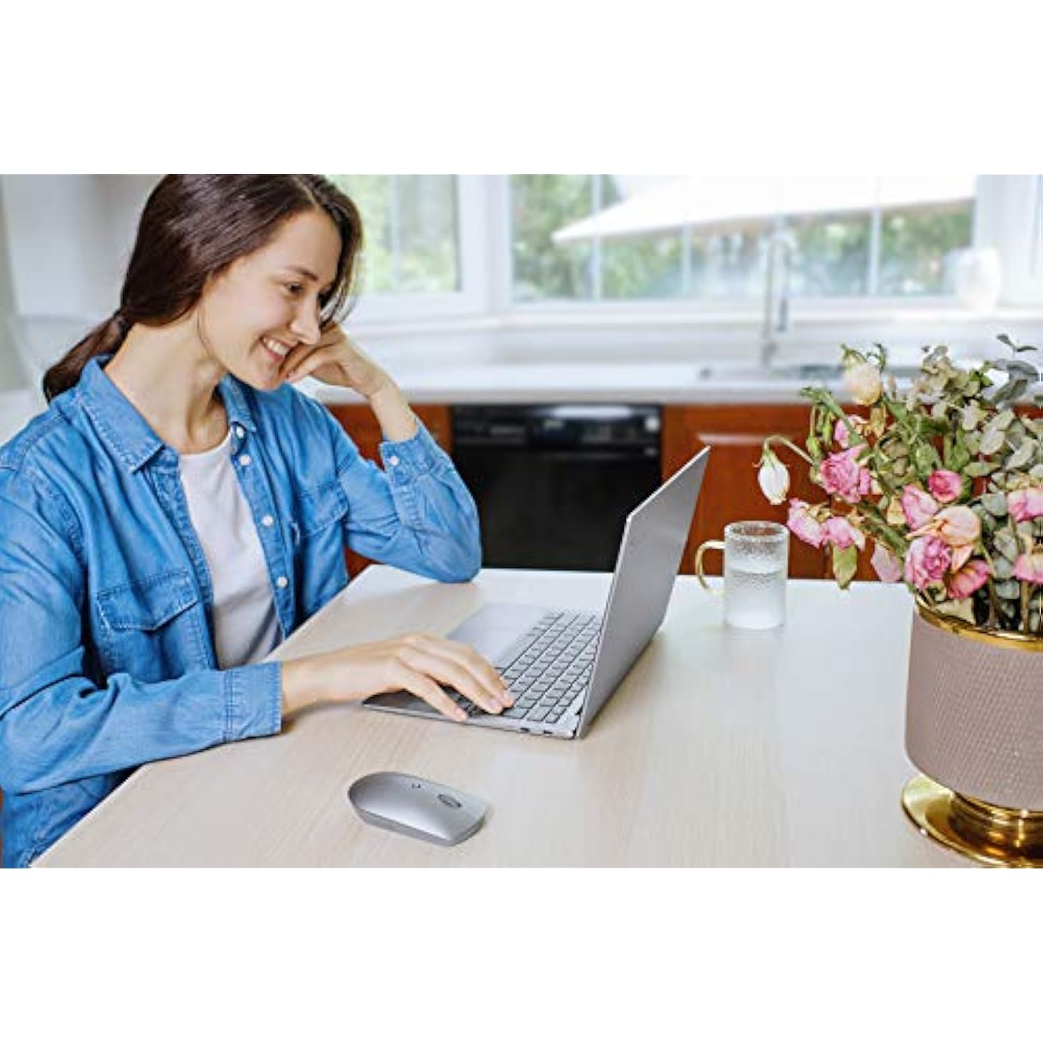 Lenovo 600 Bluetooth Silent Mouse, Blue Optical Sensor, Adjustable DPI, 4 Butt