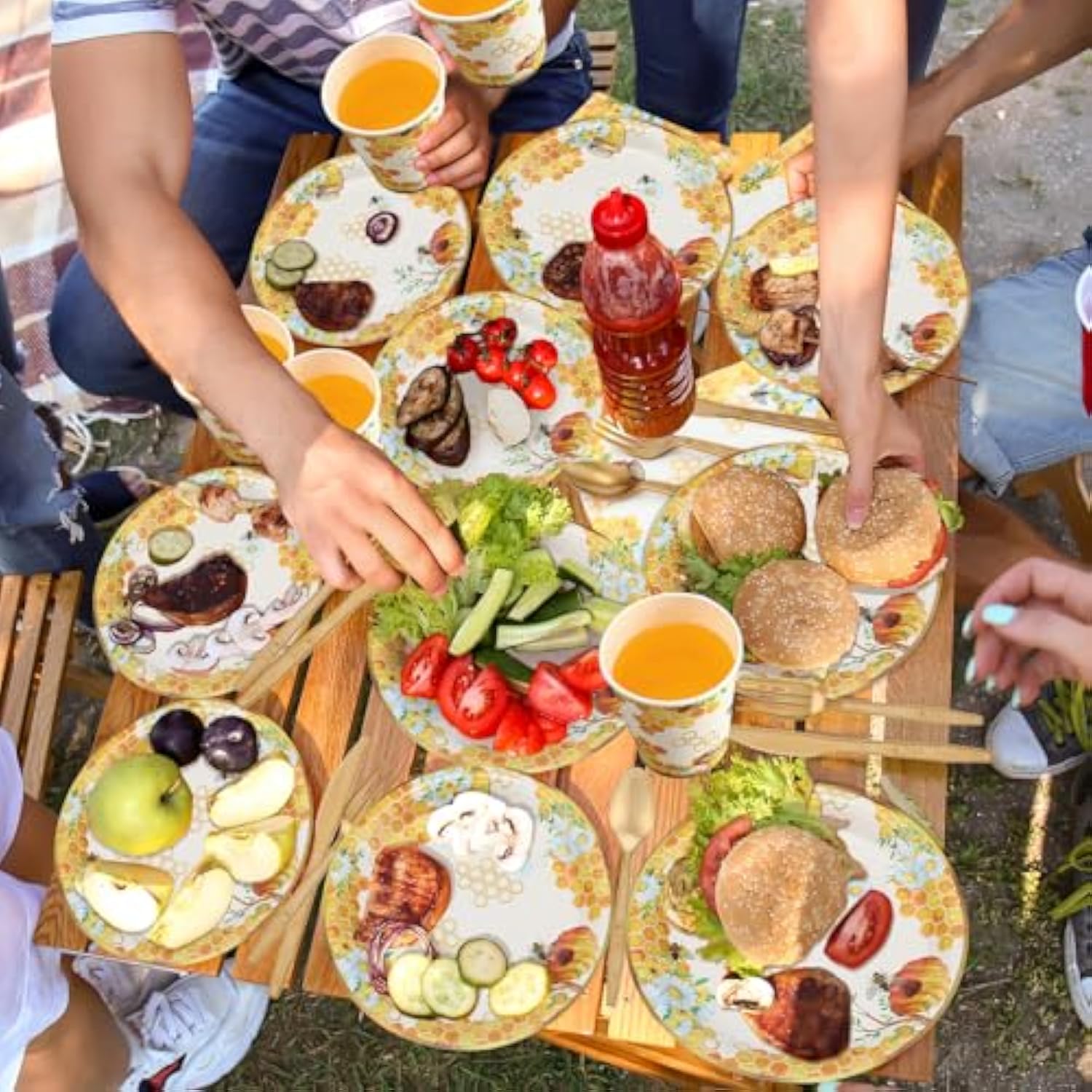 250 Pcs Bee Party Disposable Tableware Set Paper Plates And Napkins Cups Supplies Tea Party Theme Dinner Dinnerware For Birthday Bridal Baby Shower Wedding Decoration Serves 50