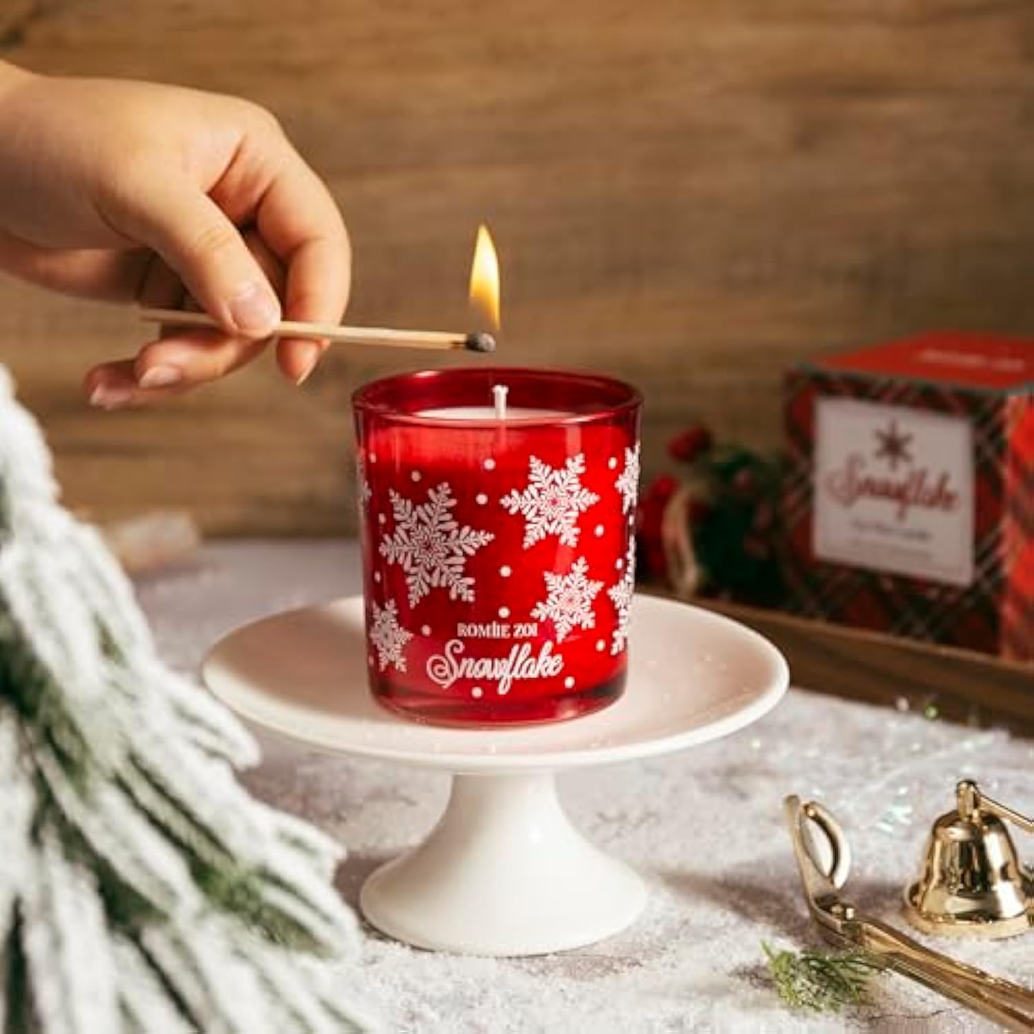 Christmas Scented Candle - 6Oz Soy Wax Candle, Snowflake, Infused With Frosty Snow & Pine Aroma - Scottish Plaid Red And Green Gift Box For Holiday Season Gift