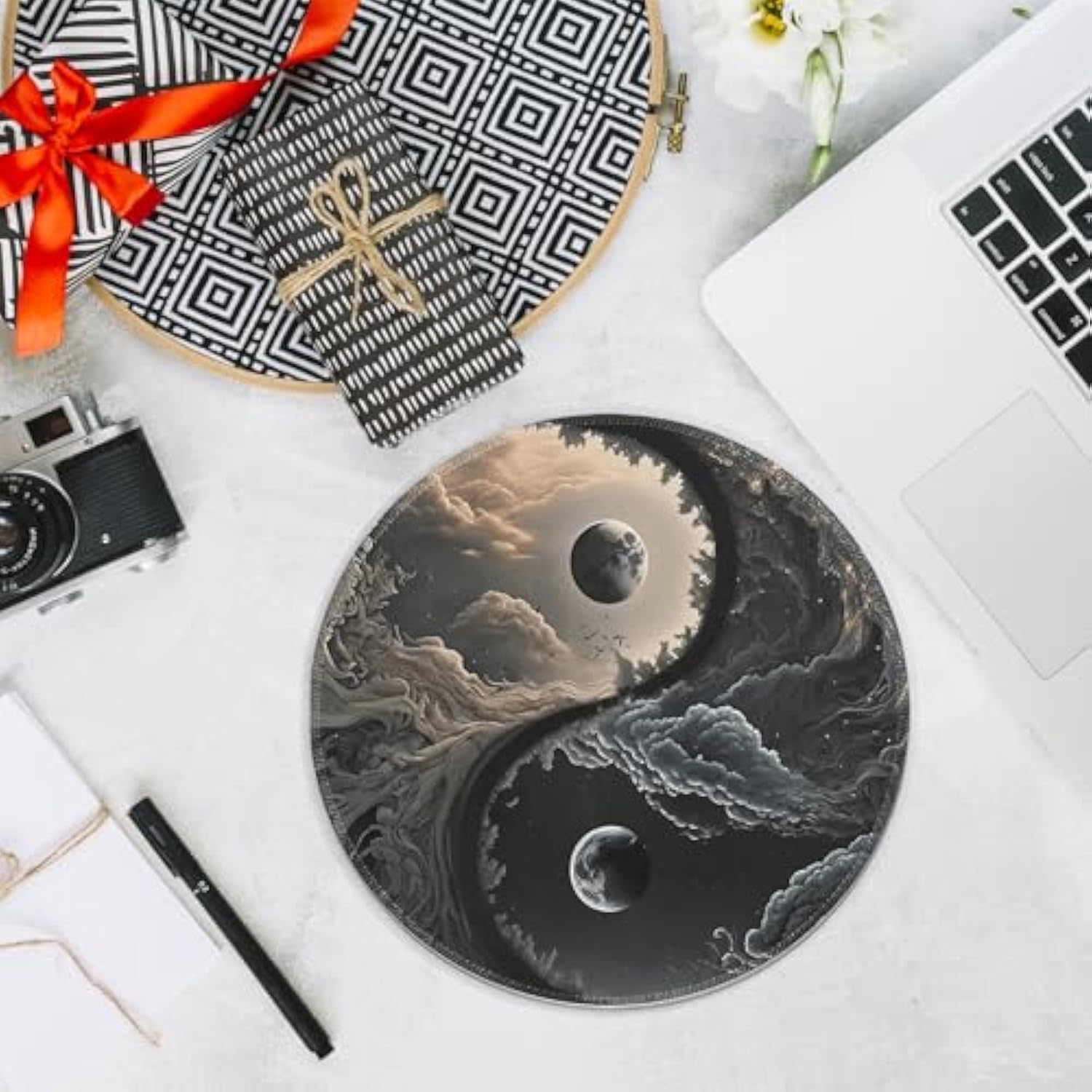 Round Mouse Pad, Yin-Yang Design - Stylish And Multifunctional, Suitable For Office, Study, And Computer Room (Tai Chi Pattern)