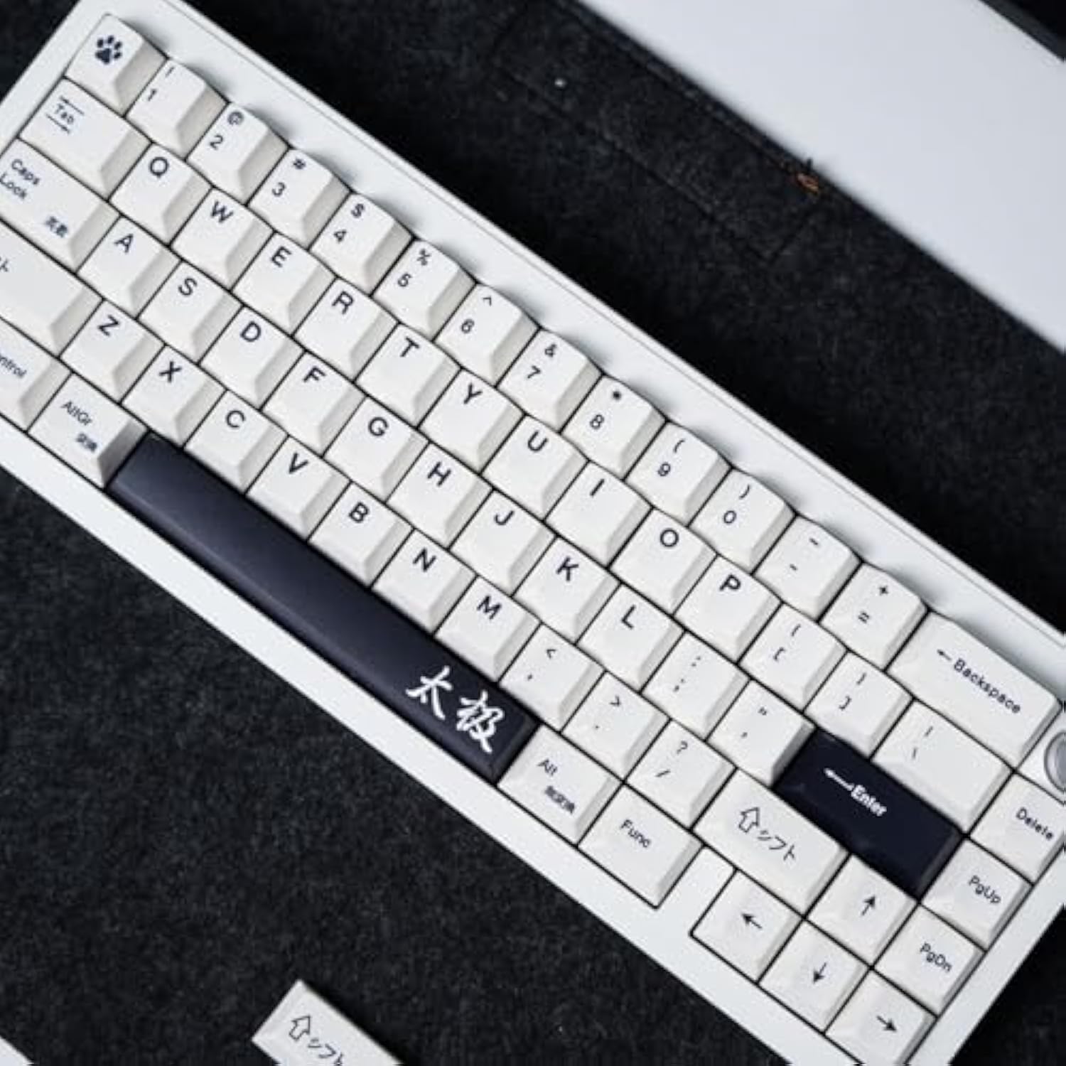 Black White Keycaps 133 Keys Cherry Profile Keycap Dye-Sub Suitable For 60/64/