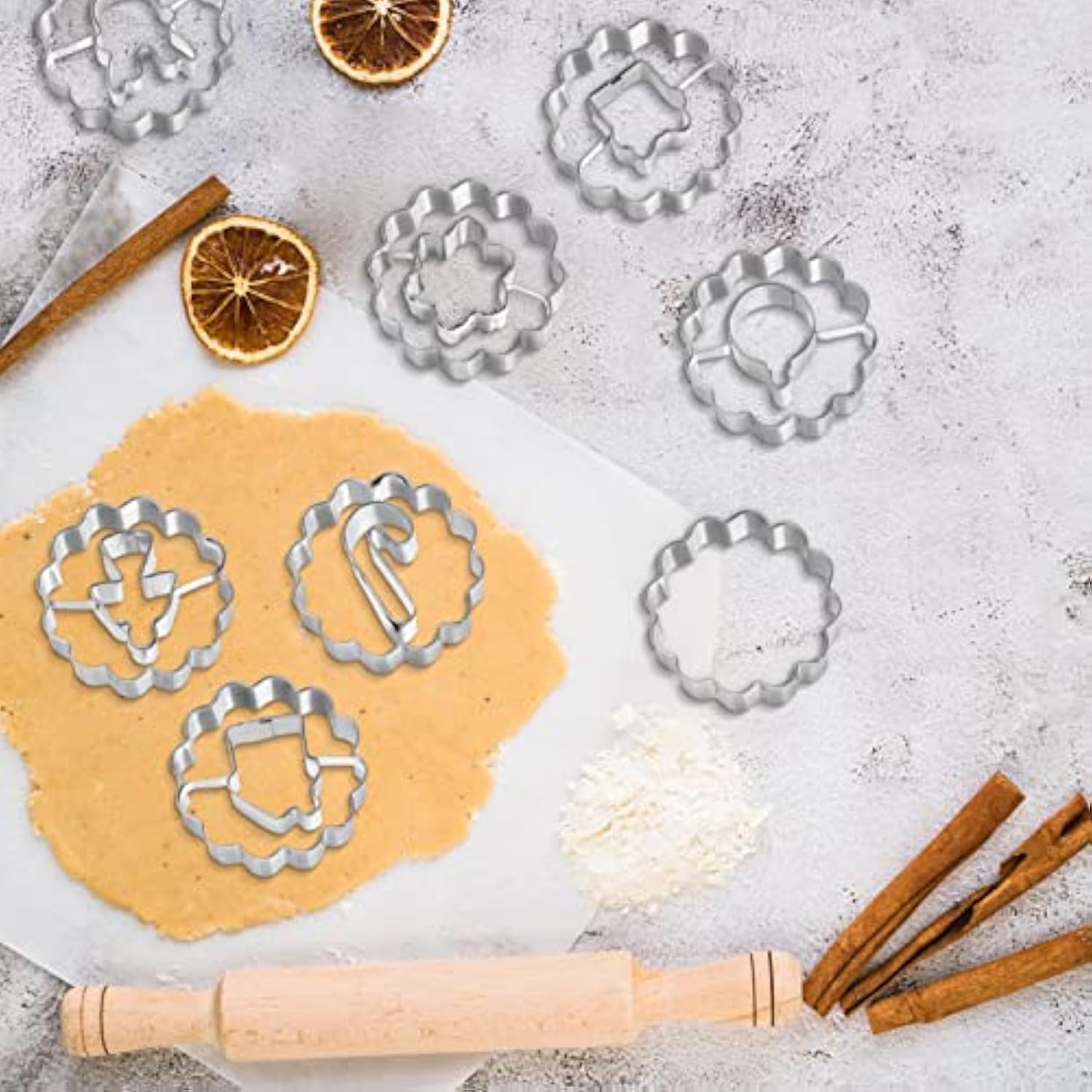 12Pcs Christmas Metal Cookie Cutters, Linzer Cookie Cutter Christmas Wreath Gingerbread Man, Snowflake, Deer Head For Baking Christmas Party Supplies