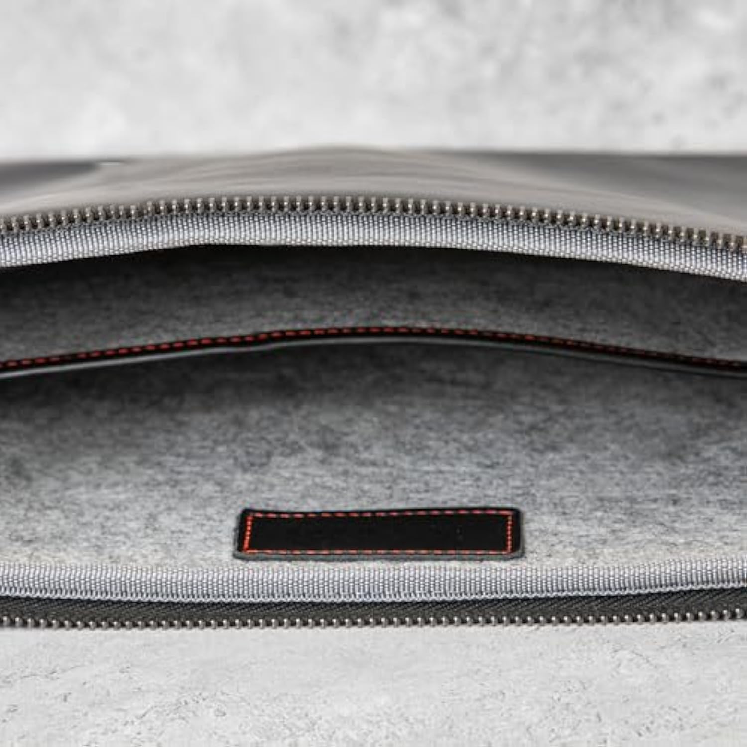 Real Leather Laptop Case/Zipped Folio Bag With Inner Pocket & Wool Lining Compatible With Apple Macbook, Hp, Dell, Asus, Levovo (16 Inch - Black)