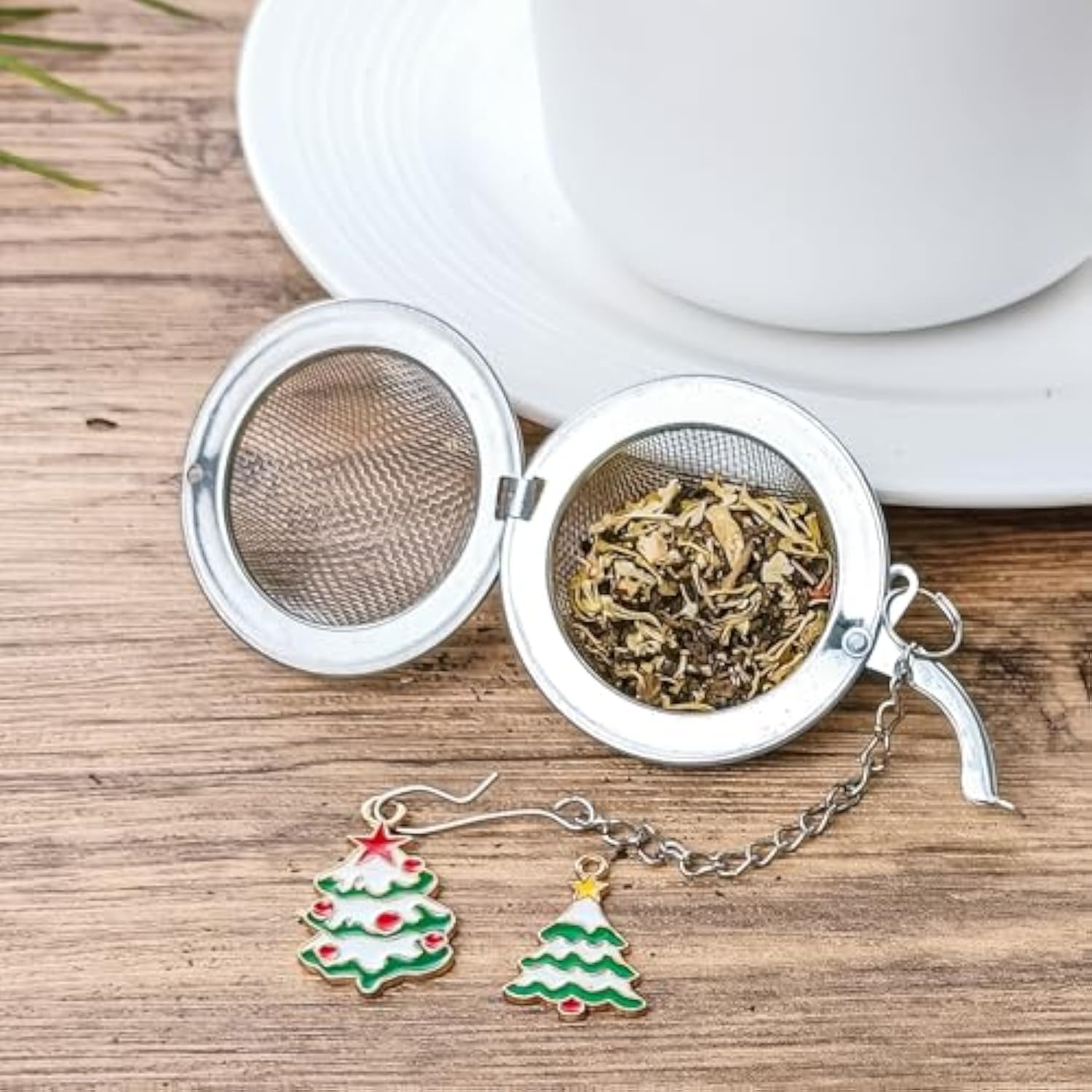 Stainless Steel Mesh Tea Infuser, 2.1 In. Tea Ball With Christmas Tree Pendant, 2Pc Set