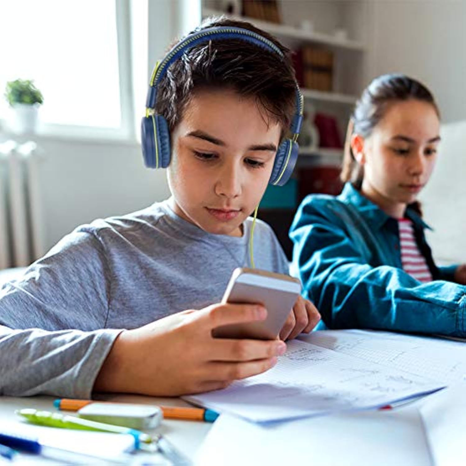 M1 Kids Headphones Wired Headphone For Kids,Foldable Adjustable Stereo Tangle-Free,3.5Mm Jack Wire Cord On-Ear Headphone For Children (Blue)