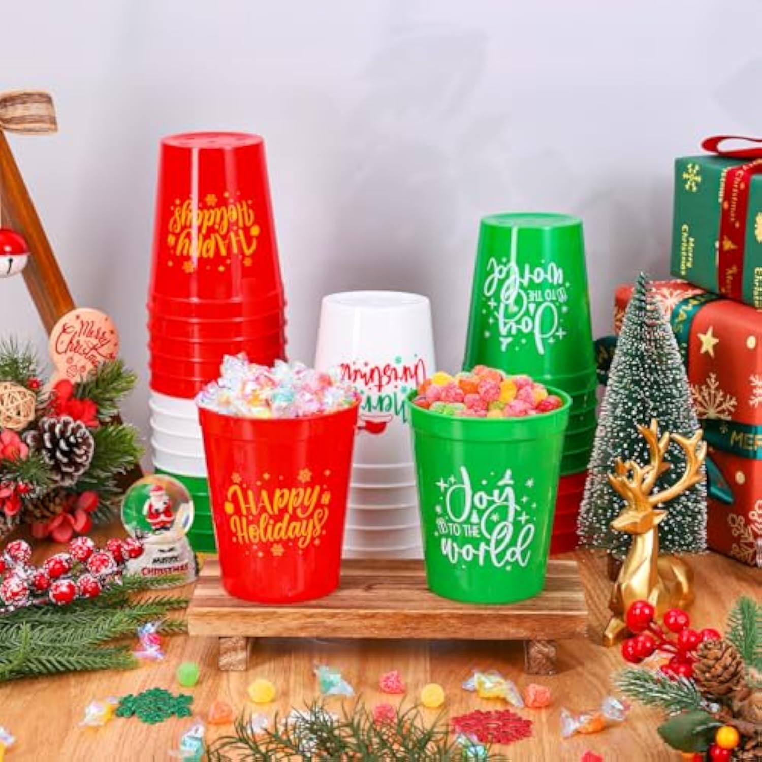Christmas Plastic Cups 16Oz Merry Xmas Theme Red Green White Reusable Cups Decorative Holiday Party Drinkware For Hot Cold Drinks Coffee Juice Beer Candy Snacks Winter New Year Party, 30 Pcs