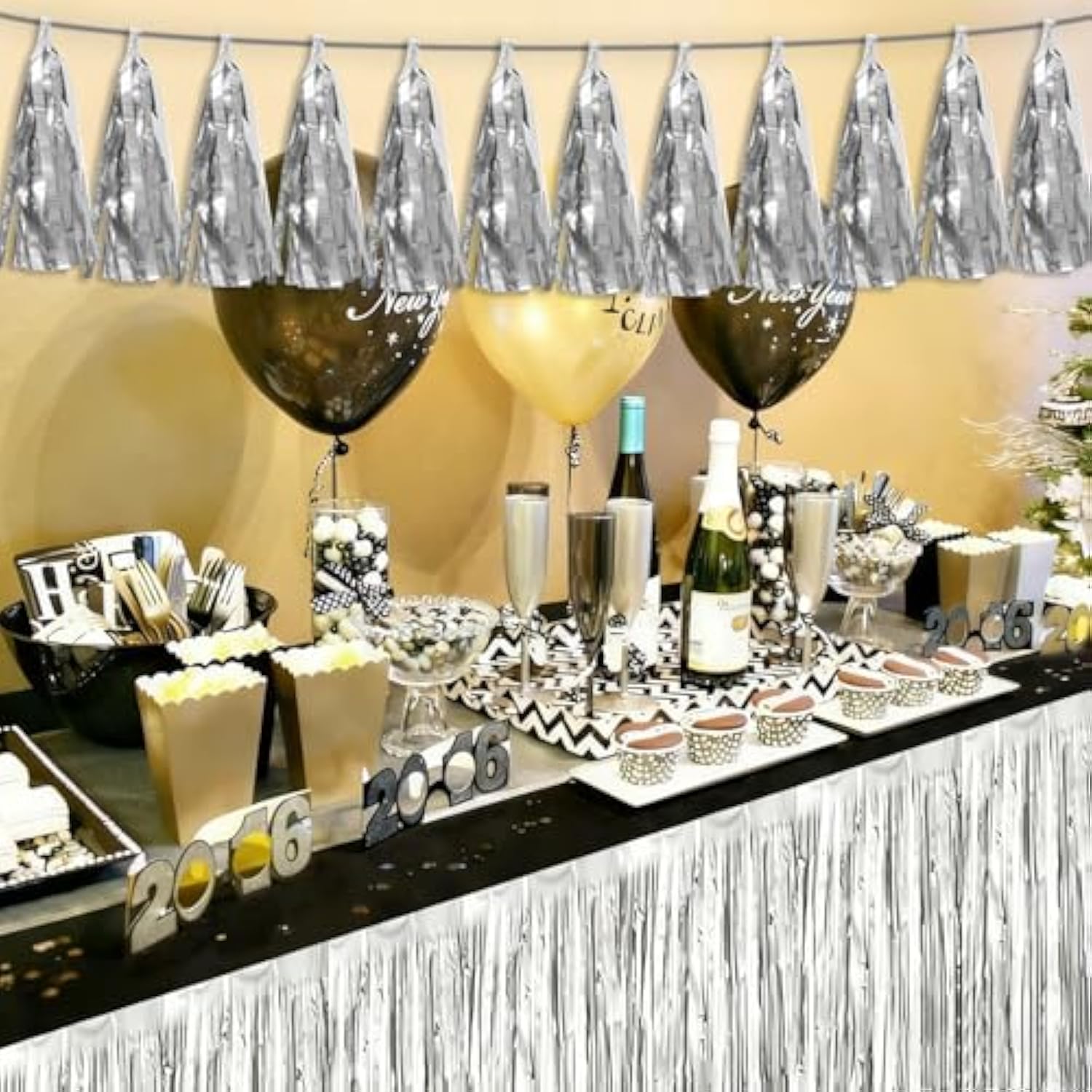 4P Silver Tassel Banner Garland Metallic Foil Fringe Banner Tinsel Tassels Streamer Banner Backdrop For Parade Floats, 2025 Graduation Decorations, Christmas, Wedding Party Decoration