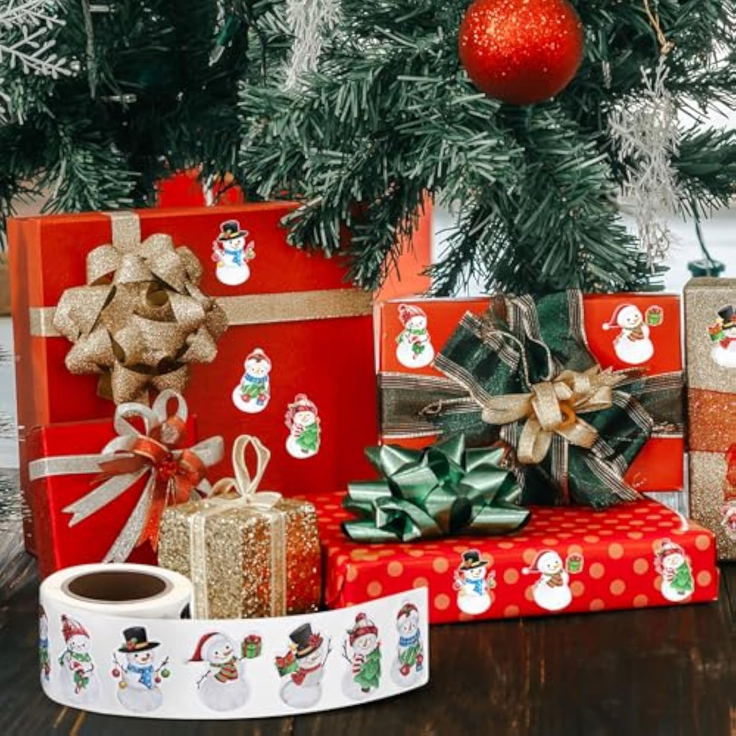 300 Pcs Snowman Stickers Roll Christmas Envelope Labels Xmas Winter Snowman Decals Xmas Seal Adhesive Decorative Stickers For Gift Greeting Card Winter Christmas Party Decor Supplies